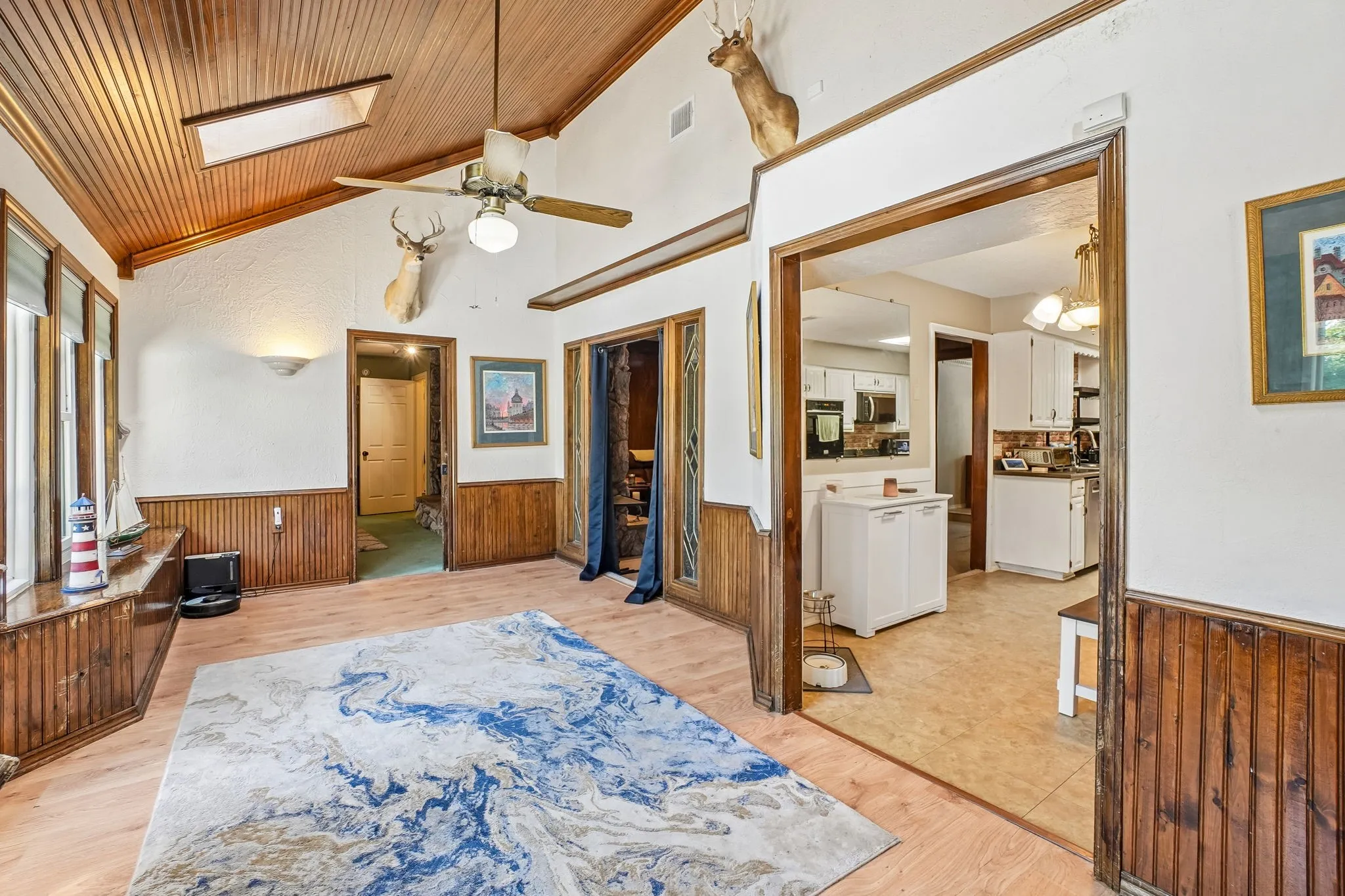 Single Family Residence For Sale in Tarrant County , 6102 Waterview Drive, Arlington, Texas 76016, 4 Bedroom, 3 Bathroom, 2 Garage spaces, 2,761 Sqft, built in 1978, mls#21311516, Real Estate Agent in Arlington, Homes For Sale in Tarrant county, Homes For Sale in Arlington, Realtor in Arlington Texas, Real Estate Brokerage Independent Realty Texas, Luminita Cordes Realtor