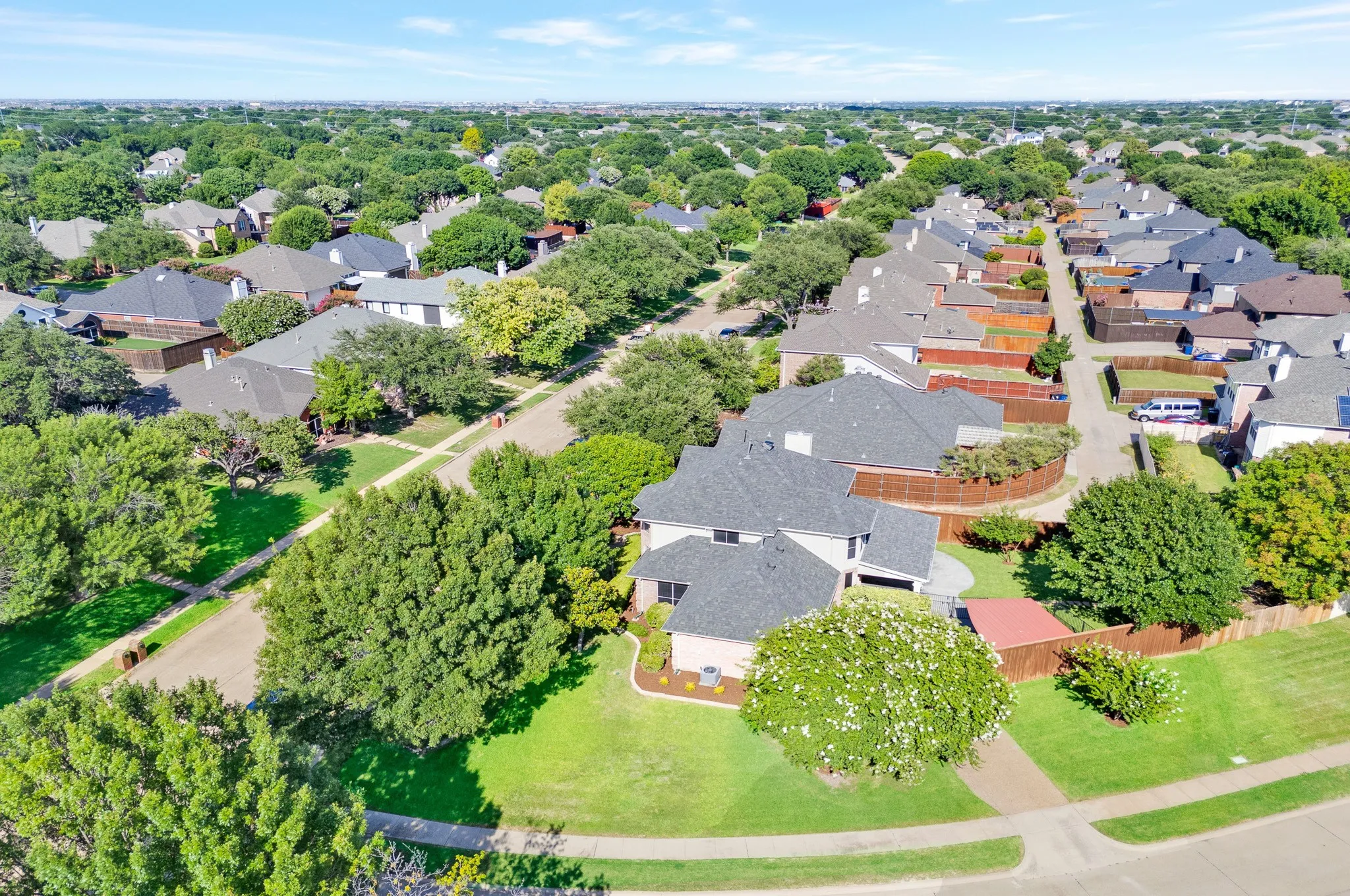 Single Family Residence For Sale in Collin County , 11113 Jereme Trail, Frisco, Texas 75035, 4 Bedroom, 3 Bathroom, 3 Garage spaces, 2,523 Sqft, built in 1995, mls#21313539, Real Estate Agent in Frisco, Homes For Sale in Collin county, Homes For Sale in Frisco, Realtor in Frisco Texas, Real Estate Brokerage Independent Realty Texas, Luminita Cordes Realtor
