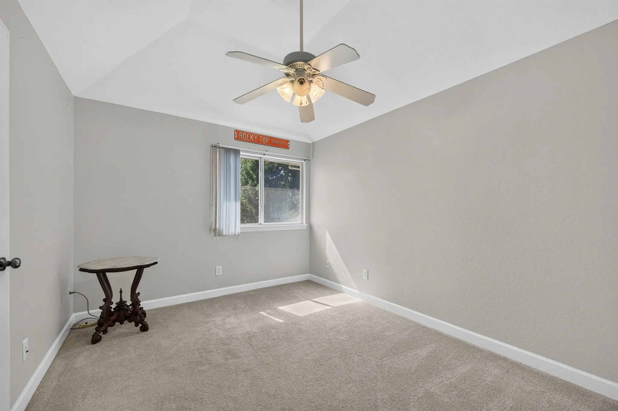Single Family Residence For Sale in Collin County , 11113 Jereme Trail, Frisco, Texas 75035, 4 Bedroom, 3 Bathroom, 3 Garage spaces, 2,523 Sqft, built in 1995, mls#21313539, Real Estate Agent in Frisco, Homes For Sale in Collin county, Homes For Sale in Frisco, Realtor in Frisco Texas, Real Estate Brokerage Independent Realty Texas, Luminita Cordes Realtor