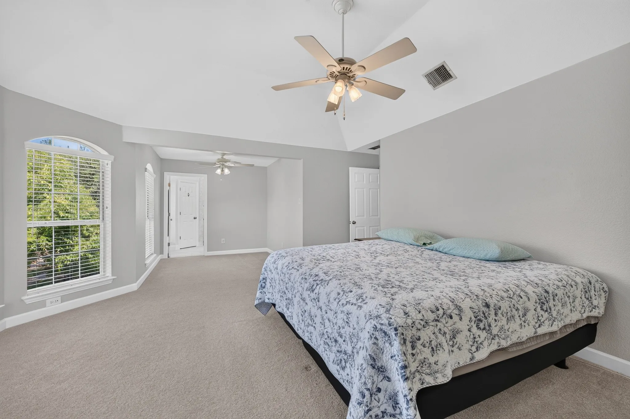 Single Family Residence For Sale in Collin County , 11113 Jereme Trail, Frisco, Texas 75035, 4 Bedroom, 3 Bathroom, 3 Garage spaces, 2,523 Sqft, built in 1995, mls#21313539, Real Estate Agent in Frisco, Homes For Sale in Collin county, Homes For Sale in Frisco, Realtor in Frisco Texas, Real Estate Brokerage Independent Realty Texas, Luminita Cordes Realtor