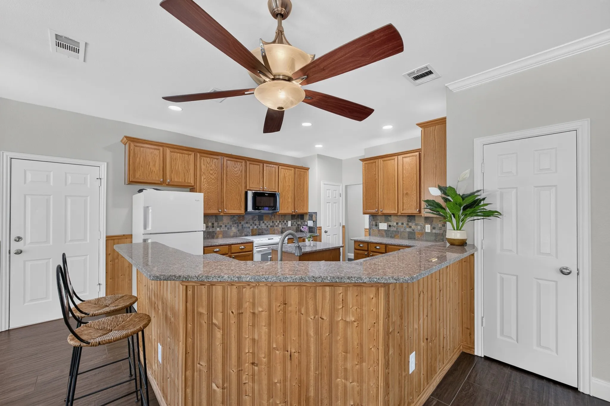 Single Family Residence For Sale in Collin County , 11113 Jereme Trail, Frisco, Texas 75035, 4 Bedroom, 3 Bathroom, 3 Garage spaces, 2,523 Sqft, built in 1995, mls#21313539, Real Estate Agent in Frisco, Homes For Sale in Collin county, Homes For Sale in Frisco, Realtor in Frisco Texas, Real Estate Brokerage Independent Realty Texas, Luminita Cordes Realtor