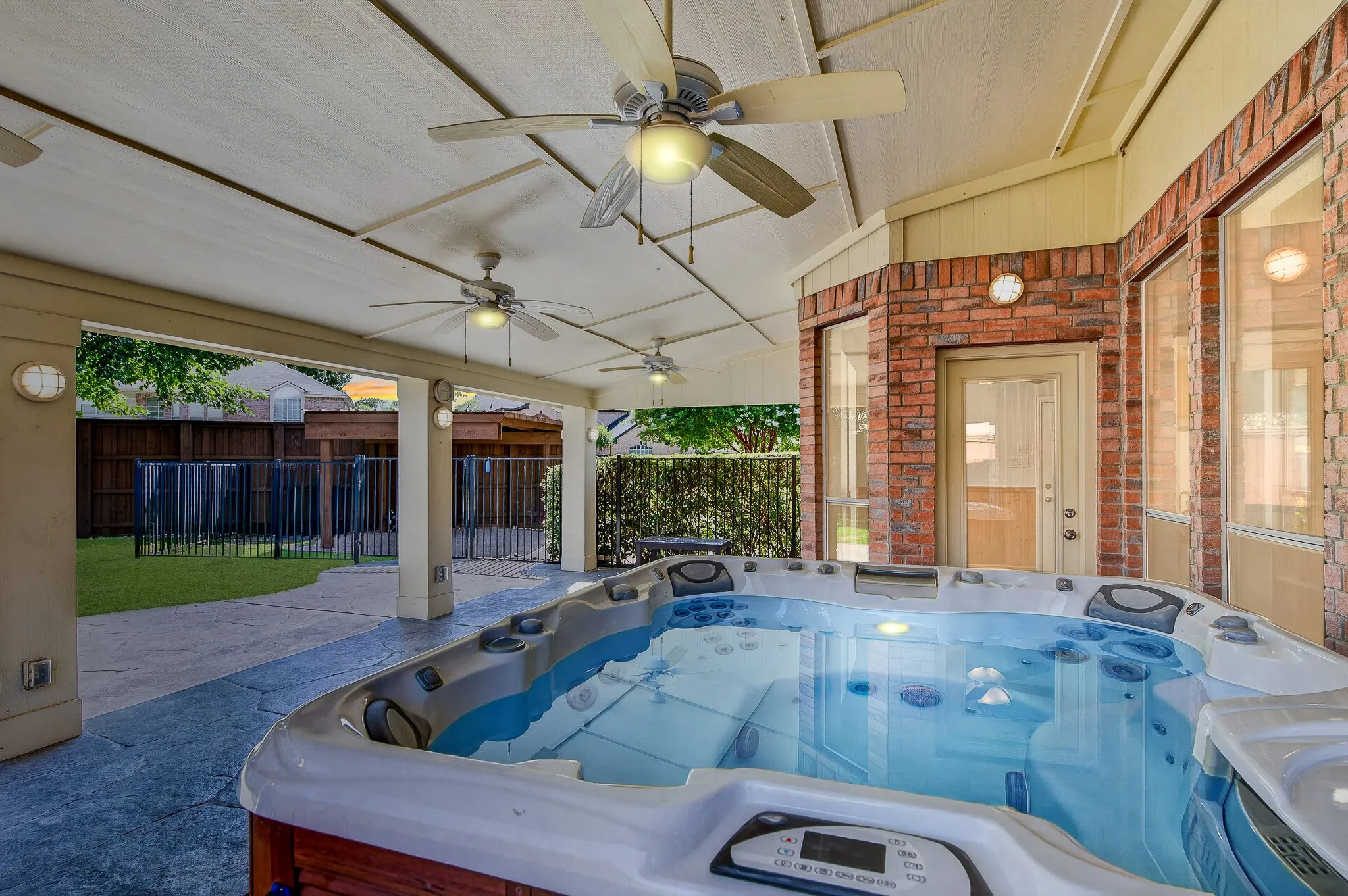 Hot tub on Extensive Covered Patio