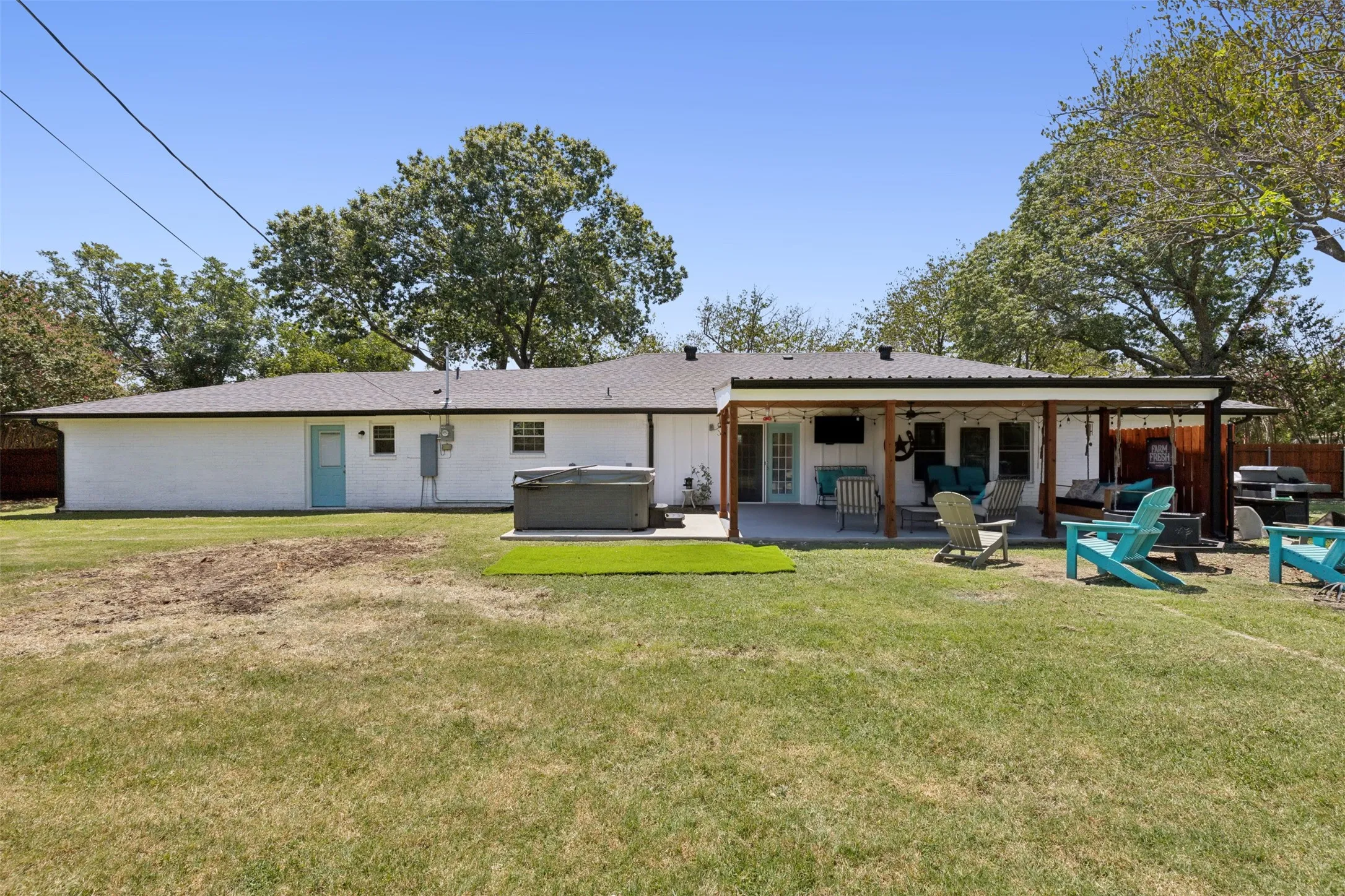 Single Family Residence For Sale in Johnson County , 304 W Links Drive, Godley, Texas 76044, 3 Bedroom, 2 Bathroom, 2 Garage spaces, 2,350 Sqft, built in 1966, mls#21311983, Real Estate Agent in Godley, Homes For Sale in Johnson county, Homes For Sale in Godley, Realtor in Godley Texas, Real Estate Brokerage Independent Realty Texas, Luminita Cordes Realtor