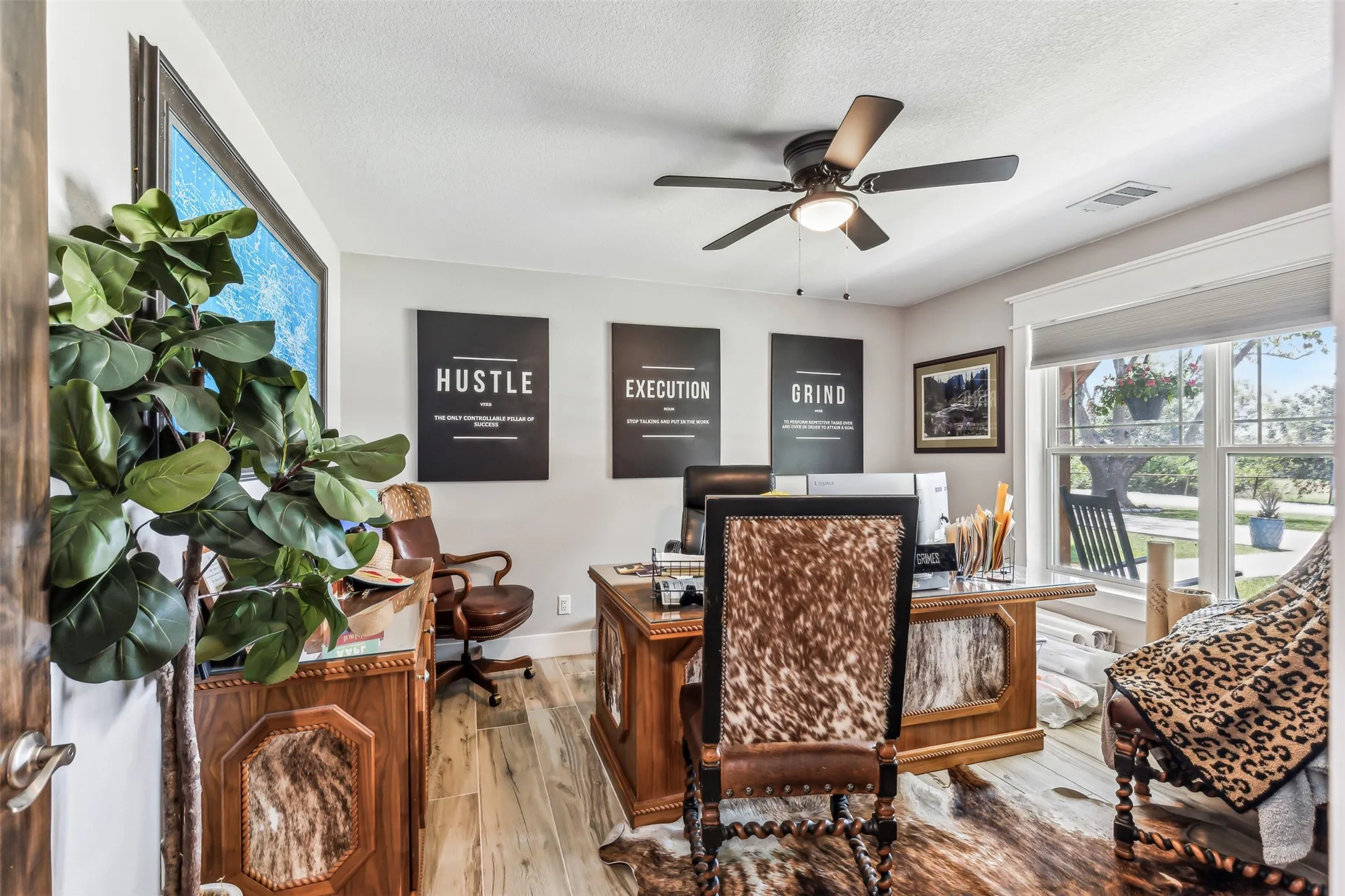 Single Family Residence For Sale in Johnson County , 304 W Links Drive, Godley, Texas 76044, 3 Bedroom, 2 Bathroom, 2 Garage spaces, 2,350 Sqft, built in 1966, mls#21311983, Real Estate Agent in Godley, Homes For Sale in Johnson county, Homes For Sale in Godley, Realtor in Godley Texas, Real Estate Brokerage Independent Realty Texas, Luminita Cordes Realtor