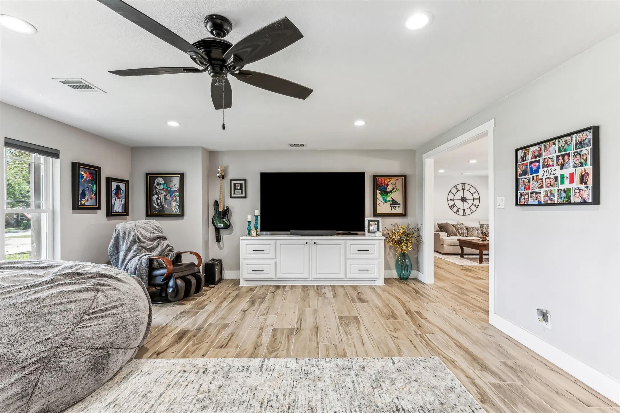 Single Family Residence For Sale in Johnson County , 304 W Links Drive, Godley, Texas 76044, 3 Bedroom, 2 Bathroom, 2 Garage spaces, 2,350 Sqft, built in 1966, mls#21311983, Real Estate Agent in Godley, Homes For Sale in Johnson county, Homes For Sale in Godley, Realtor in Godley Texas, Real Estate Brokerage Independent Realty Texas, Luminita Cordes Realtor