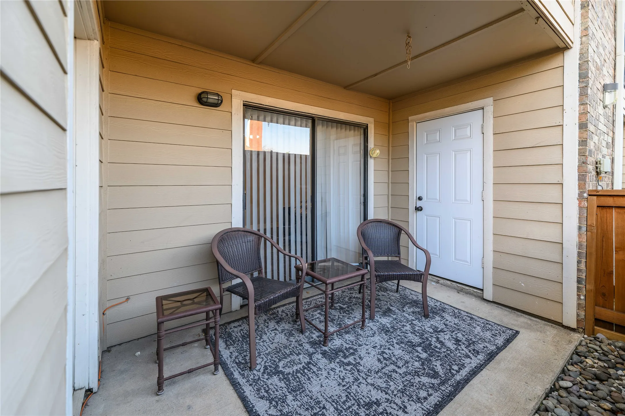 Condominium For Rent in Collin County , 4748 Old Bent Tree Lane 1007, Dallas, Texas 75287, 1 Bedroom, 1 Bathroom, Garage spaces, 651 Sqft, built in 1985, mls#21313596, Real Estate Agent in Dallas, Homes For Rent in Collin county, Homes For Rent in Dallas, Realtor in Dallas Texas, Real Estate Brokerage Independent Realty Texas, Luminita Cordes Realtor