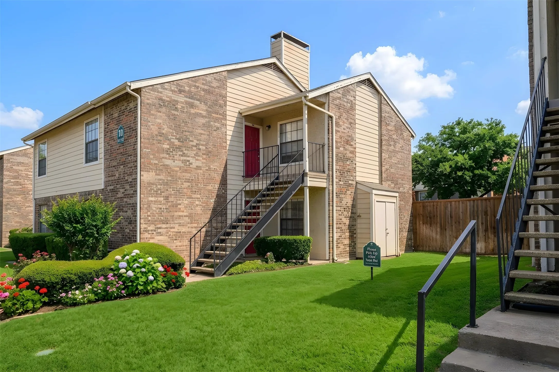 Condominium For Rent in Collin County , 4748 Old Bent Tree Lane 1007, Dallas, Texas 75287, 1 Bedroom, 1 Bathroom, Garage spaces, 651 Sqft, built in 1985, mls#21313596, Real Estate Agent in Dallas, Homes For Rent in Collin county, Homes For Rent in Dallas, Realtor in Dallas Texas, Real Estate Brokerage Independent Realty Texas, Luminita Cordes Realtor