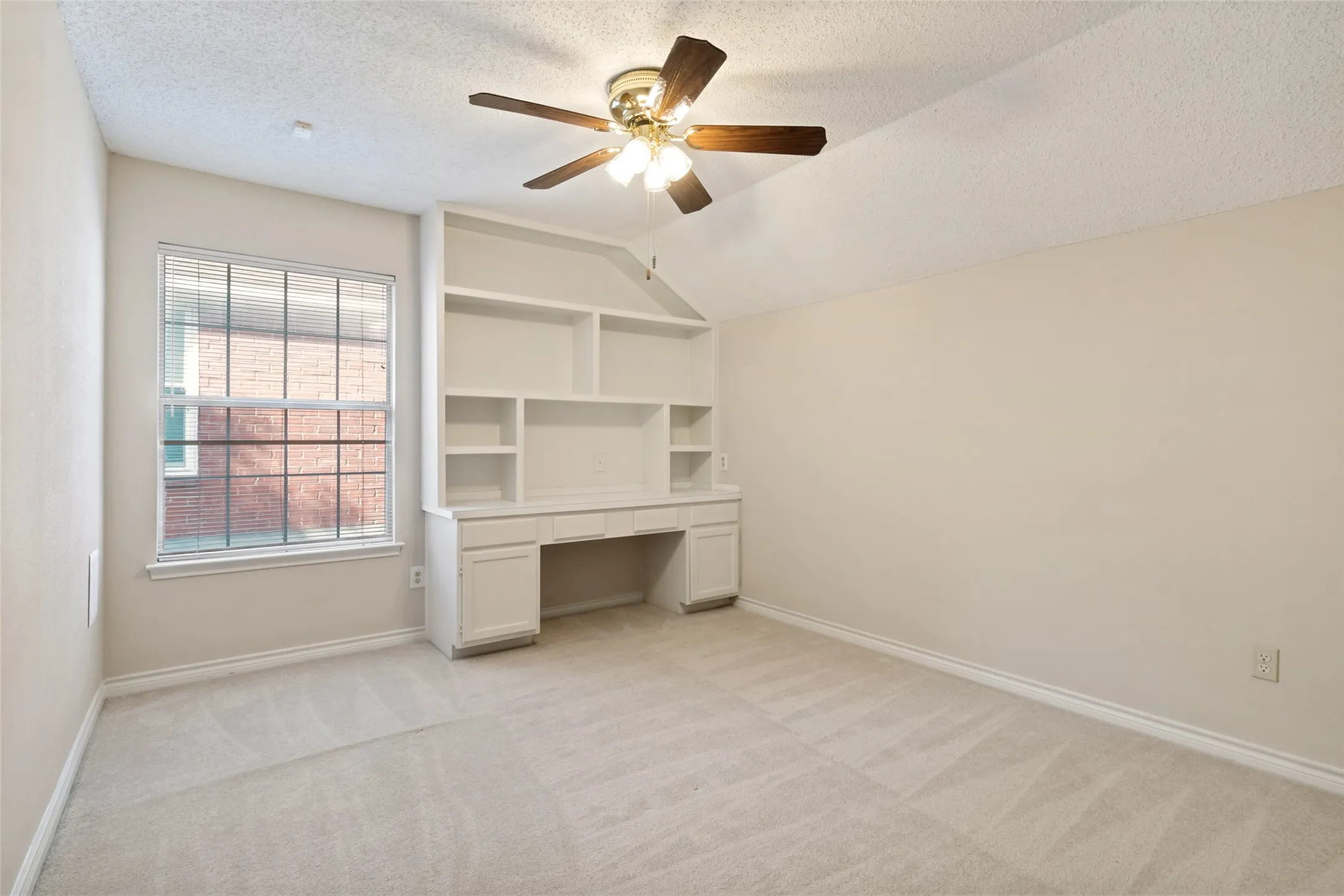 Single Family Residence For Sale in Dallas County , 7529 Vineyard Trail, Garland, Texas 75044, 4 Bedrooms, 3 Bathrooms, 2 Garage spaces, 2,807 Sqft, built in 1991, Price $549,999, mls#21313410, Real Estate Agent in Garland, Homes For Sale in Dallas county, Homes For Sale in Garland, Realtor in Garland Texas, Real Estate Brokerage Independent Realty Texas, Luminita Cordes Realtor