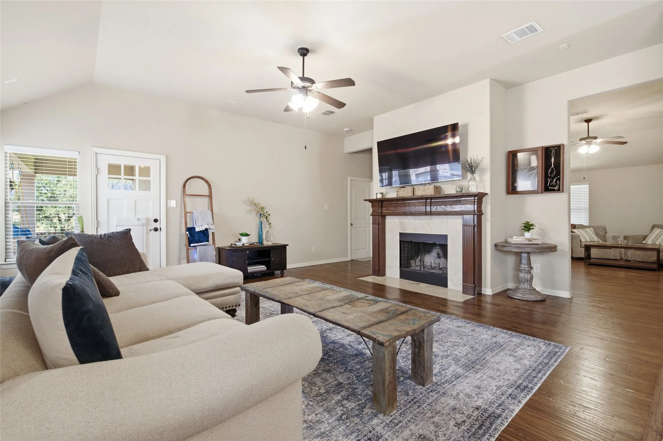 Single Family Residence For Sale in Denton County , 15316 Mallard Creek Street, Fort Worth, Texas 76262, 3 Bedroom, 2 Bathroom, 2 Garage spaces, 2,102 Sqft, built in 2011, mls#21313377, Real Estate Agent in Fort Worth, Homes For Sale in Denton county, Homes For Sale in Fort Worth, Realtor in Fort Worth Texas, Real Estate Brokerage Independent Realty Texas, Luminita Cordes Realtor