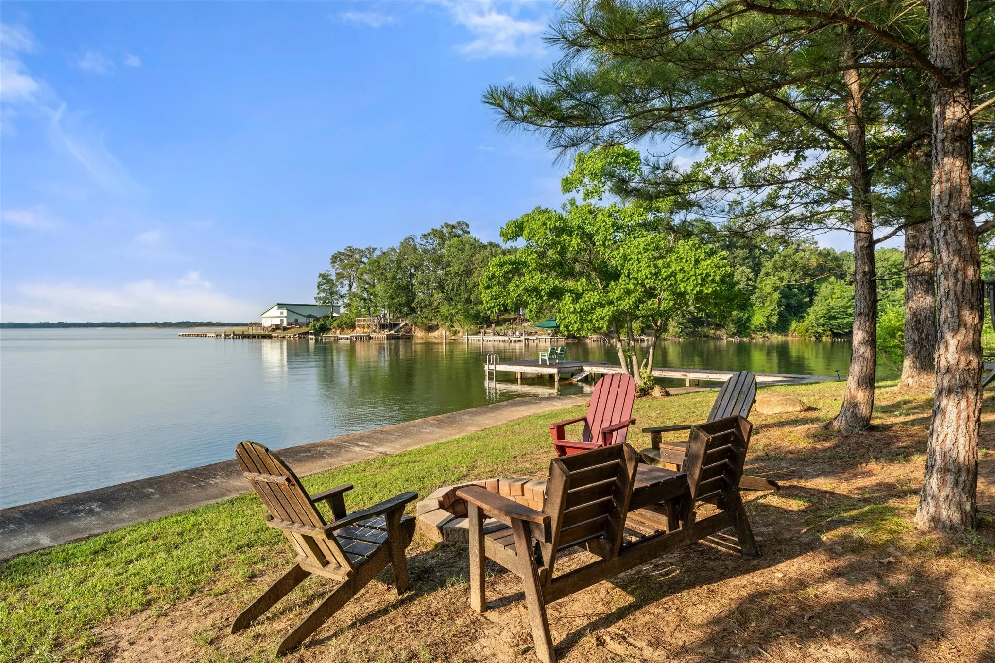 Single Family Residence For Sale in Camp County , 338 Private Road 52040, Pittsburg, Texas 75686, 3 Bedroom, 2 Bathroom, Garage spaces, 2,228 Sqft, built in 1998, mls#21313544, Real Estate Agent in Pittsburg, Homes For Sale in Camp county, Homes For Sale in Pittsburg, Realtor in Pittsburg Texas, Real Estate Brokerage Independent Realty Texas, Luminita Cordes Realtor