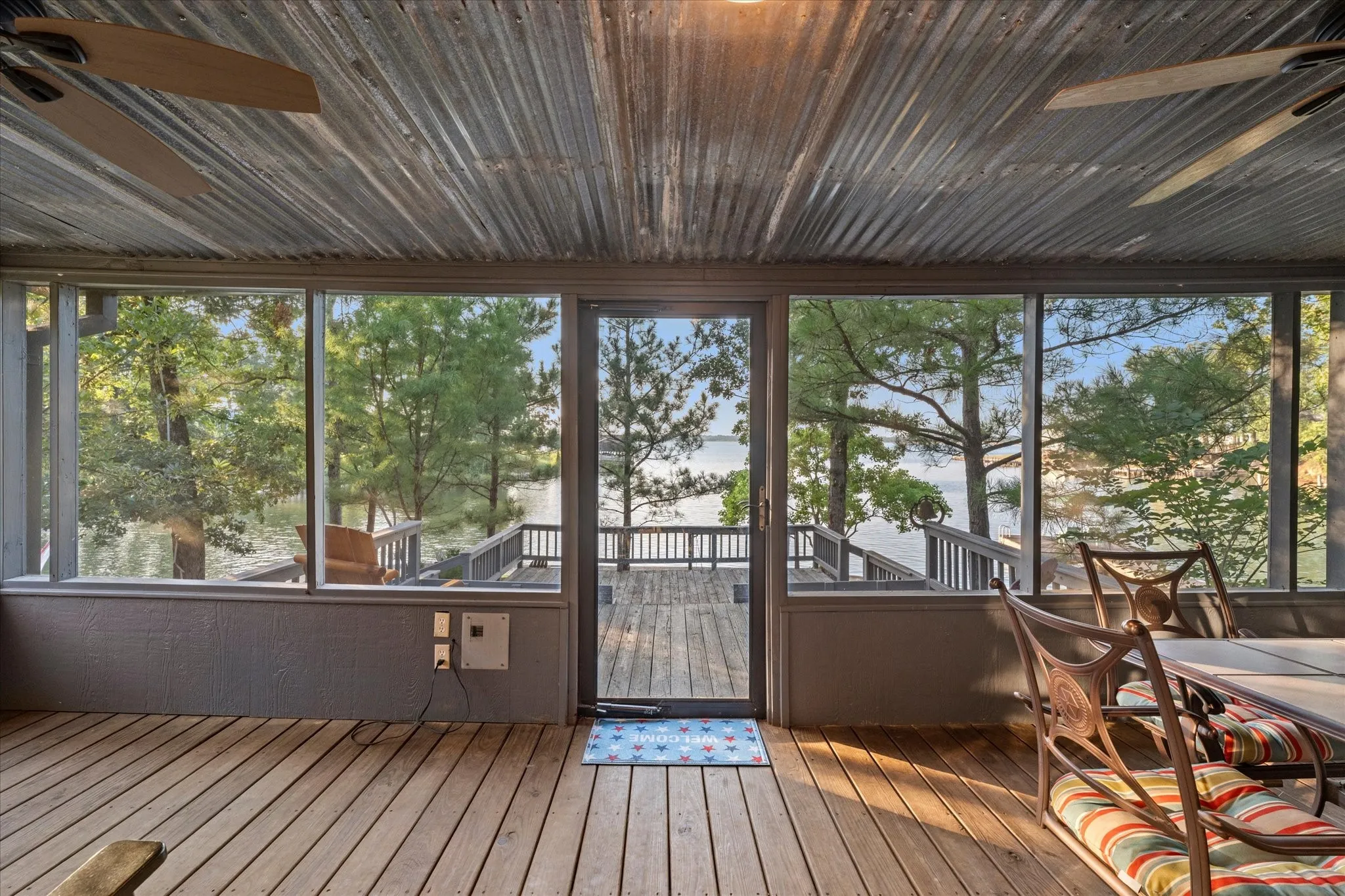 Single Family Residence For Sale in Camp County , 338 Private Road 52040, Pittsburg, Texas 75686, 3 Bedroom, 2 Bathroom, Garage spaces, 2,228 Sqft, built in 1998, mls#21313544, Real Estate Agent in Pittsburg, Homes For Sale in Camp county, Homes For Sale in Pittsburg, Realtor in Pittsburg Texas, Real Estate Brokerage Independent Realty Texas, Luminita Cordes Realtor