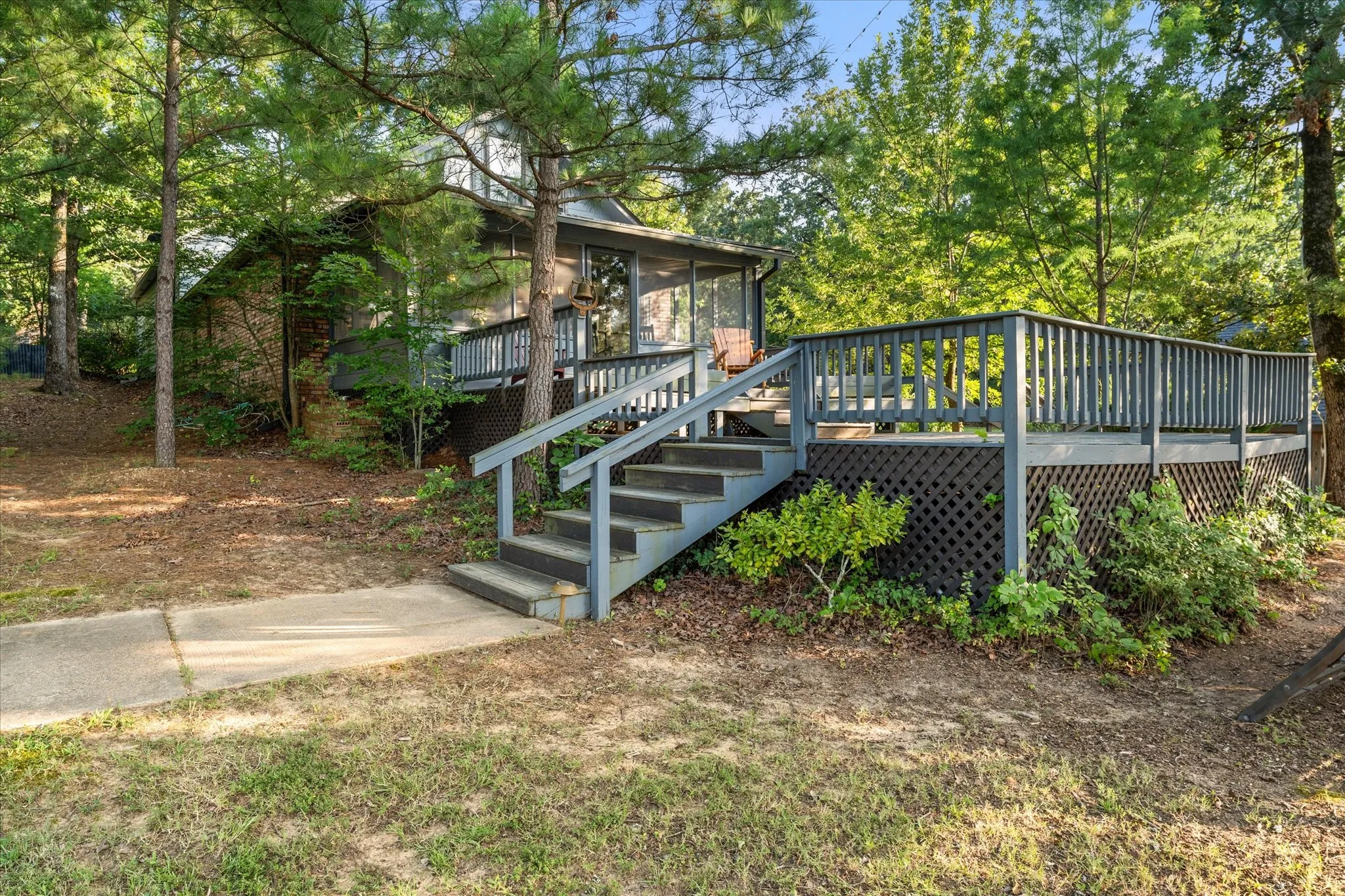 Single Family Residence For Sale in Camp County , 338 Private Road 52040, Pittsburg, Texas 75686, 3 Bedroom, 2 Bathroom, Garage spaces, 2,228 Sqft, built in 1998, mls#21313544, Real Estate Agent in Pittsburg, Homes For Sale in Camp county, Homes For Sale in Pittsburg, Realtor in Pittsburg Texas, Real Estate Brokerage Independent Realty Texas, Luminita Cordes Realtor