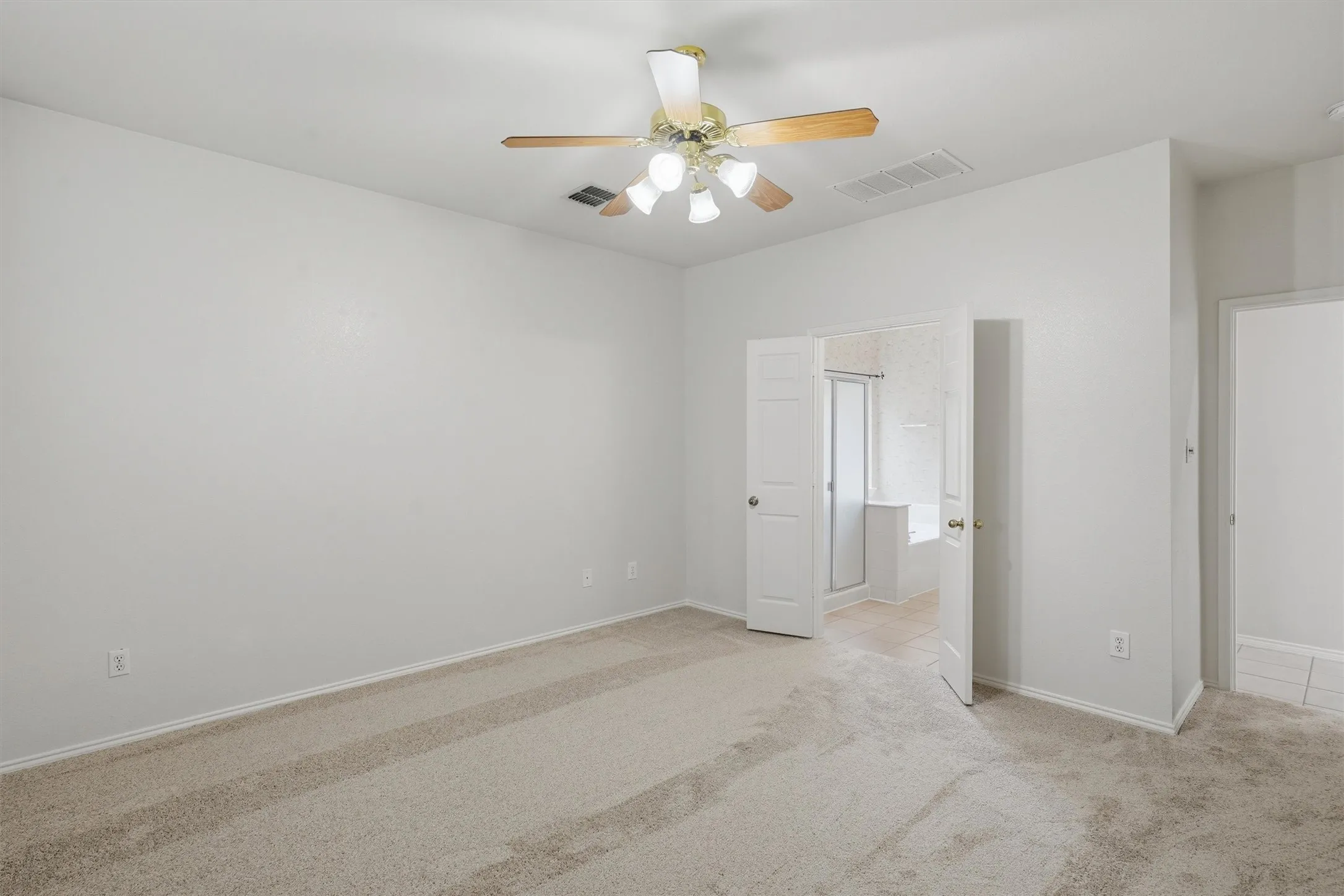 Single Family Residence For Sale in Denton County , 5422 Timber Park Drive, Flower Mound, Texas 75028, 4 Bedroom, 3 Bathroom, 2 Garage spaces, 2,660 Sqft, built in 1999, mls#21313578, Real Estate Agent in Flower Mound, Homes For Sale in Denton county, Homes For Sale in Flower Mound, Realtor in Flower Mound Texas, Real Estate Brokerage Independent Realty Texas, Luminita Cordes Realtor