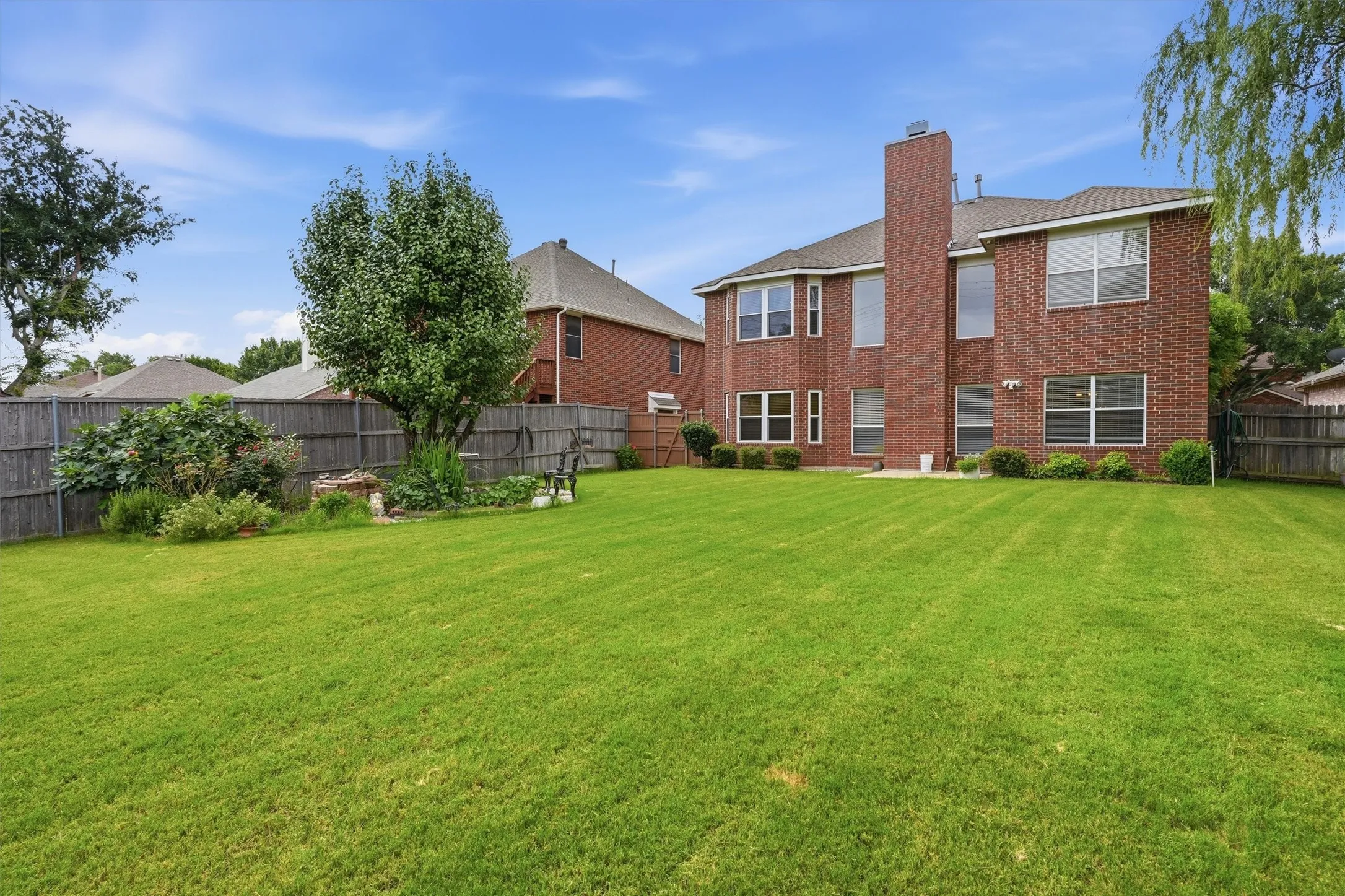 Single Family Residence For Sale in Denton County , 5422 Timber Park Drive, Flower Mound, Texas 75028, 4 Bedroom, 3 Bathroom, 2 Garage spaces, 2,660 Sqft, built in 1999, mls#21313578, Real Estate Agent in Flower Mound, Homes For Sale in Denton county, Homes For Sale in Flower Mound, Realtor in Flower Mound Texas, Real Estate Brokerage Independent Realty Texas, Luminita Cordes Realtor