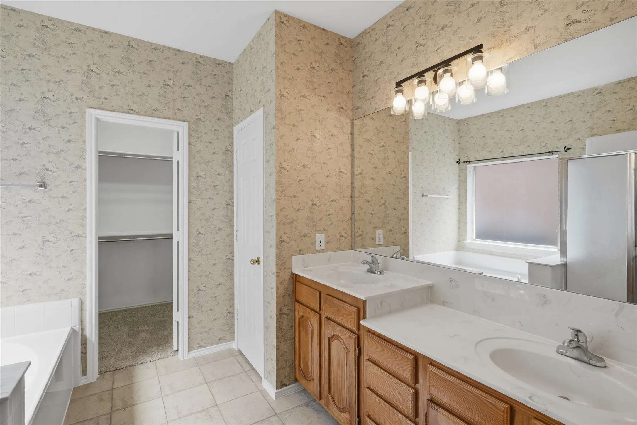 Single Family Residence For Sale in Denton County , 5422 Timber Park Drive, Flower Mound, Texas 75028, 4 Bedroom, 3 Bathroom, 2 Garage spaces, 2,660 Sqft, built in 1999, mls#21313578, Real Estate Agent in Flower Mound, Homes For Sale in Denton county, Homes For Sale in Flower Mound, Realtor in Flower Mound Texas, Real Estate Brokerage Independent Realty Texas, Luminita Cordes Realtor
