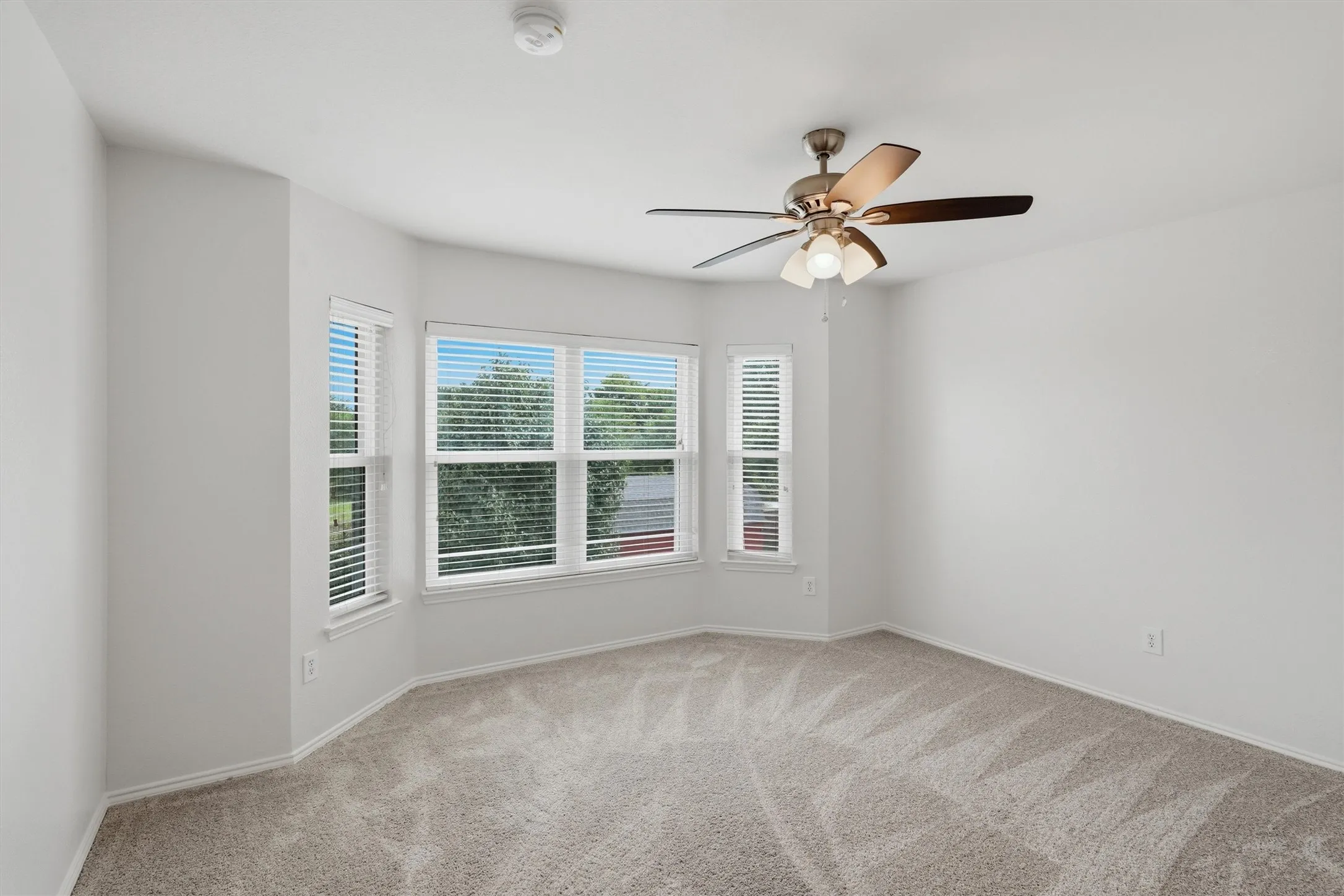 Single Family Residence For Sale in Denton County , 5422 Timber Park Drive, Flower Mound, Texas 75028, 4 Bedroom, 3 Bathroom, 2 Garage spaces, 2,660 Sqft, built in 1999, mls#21313578, Real Estate Agent in Flower Mound, Homes For Sale in Denton county, Homes For Sale in Flower Mound, Realtor in Flower Mound Texas, Real Estate Brokerage Independent Realty Texas, Luminita Cordes Realtor