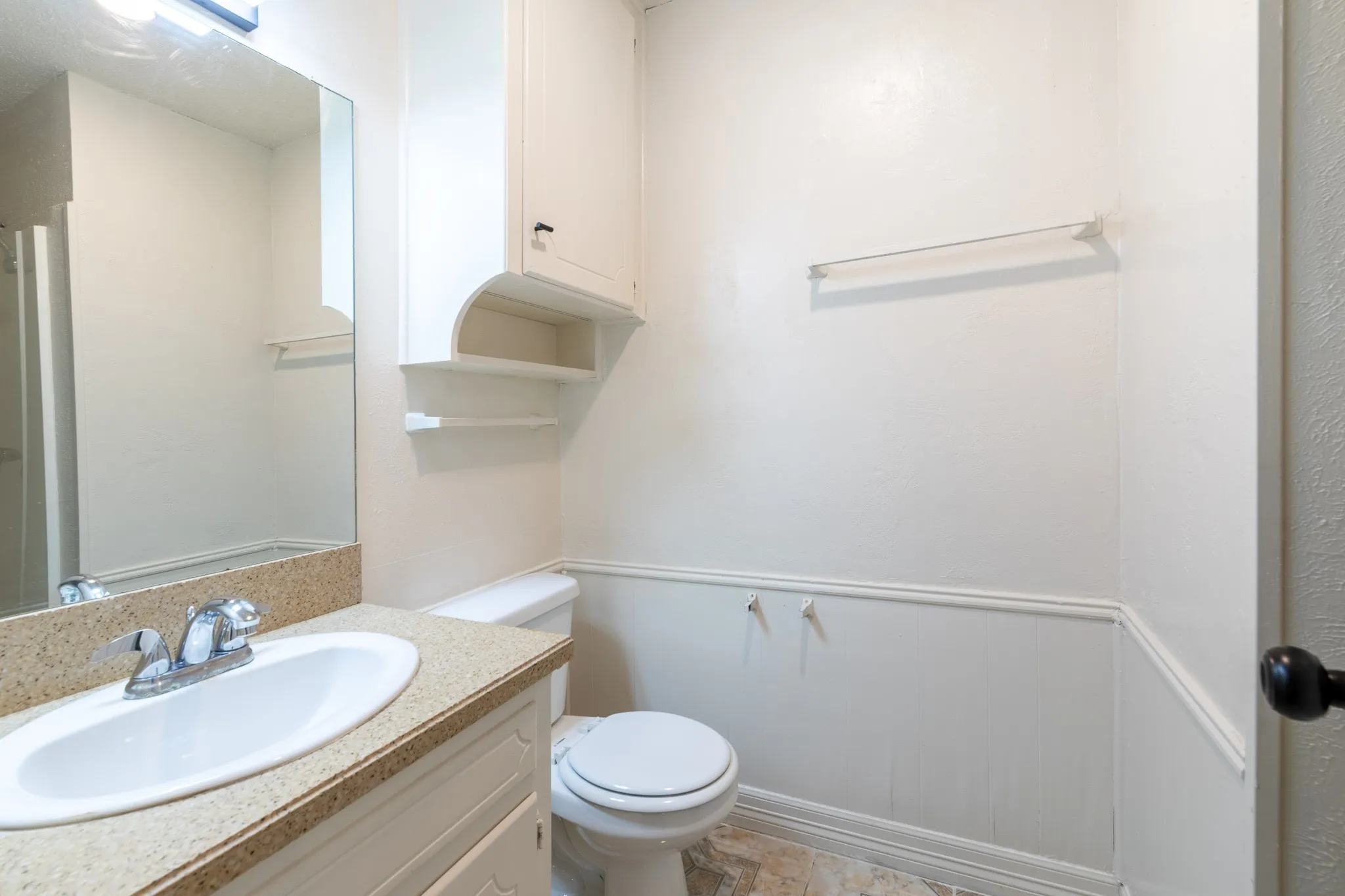 Apartment For Rent in Tarrant County , 756 E Pecan Street 756, Hurst, Texas 76053, 2 Bedrooms, 2 Bathrooms, Garage spaces, 1,064 Sqft, built in 1971, Price $1,585, mls#21310579, Real Estate Agent in Hurst, Homes For Rent in Tarrant county, Homes For Rent in Hurst, Realtor in Hurst Texas, Real Estate Brokerage Independent Realty Texas, Luminita Cordes Realtor