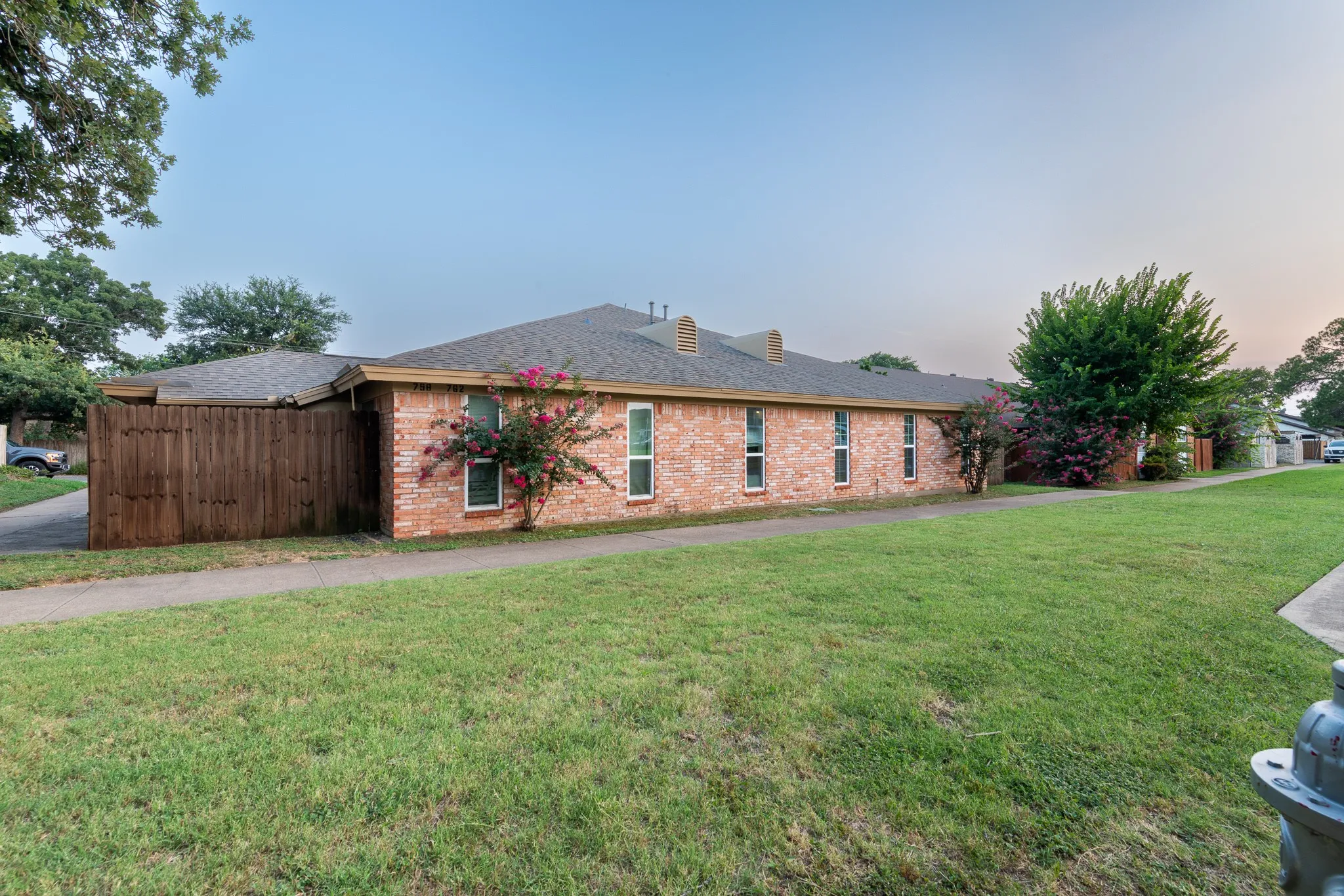 Apartment For Rent in Tarrant County , 756 E Pecan Street 756, Hurst, Texas 76053, 2 Bedrooms, 2 Bathrooms, Garage spaces, 1,064 Sqft, built in 1971, Price $1,585, mls#21310579, Real Estate Agent in Hurst, Homes For Rent in Tarrant county, Homes For Rent in Hurst, Realtor in Hurst Texas, Real Estate Brokerage Independent Realty Texas, Luminita Cordes Realtor