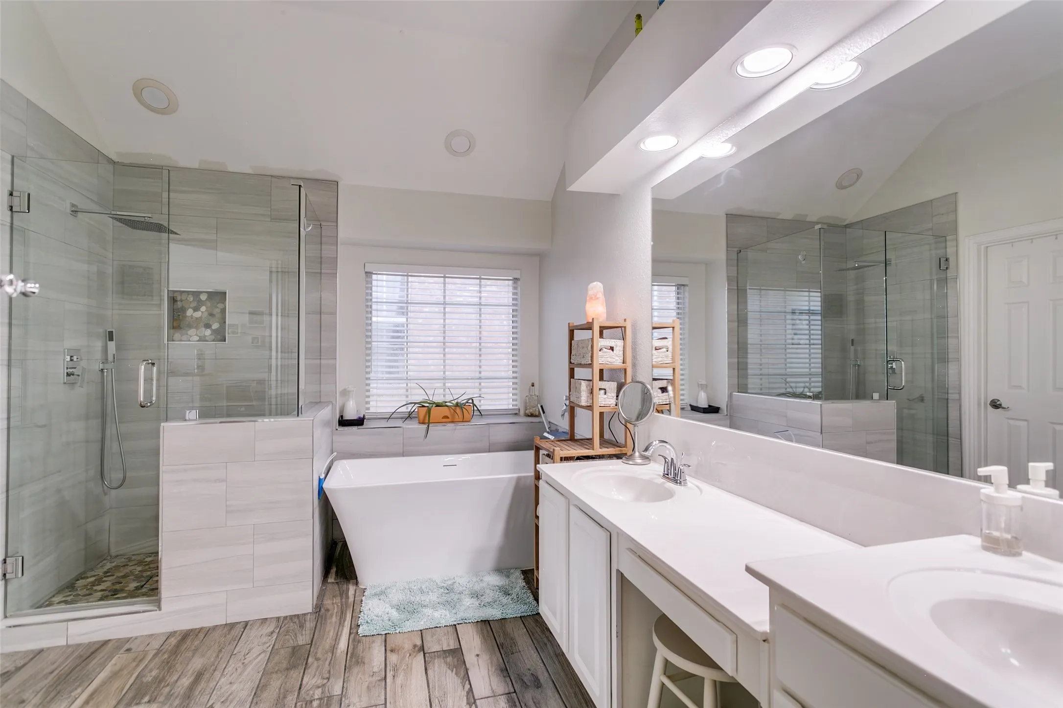 Single Family Residence For Sale in Collin County , 122 Parkhurst Lane, Allen, Texas 75013, 3 Bedroom, 2 Bathroom, 2 Garage spaces, 1,725 Sqft, built in 1996, mls#21313170, Real Estate Agent in Allen, Homes For Sale in Collin county, Homes For Sale in Allen, Realtor in Allen Texas, Real Estate Brokerage Independent Realty Texas, Luminita Cordes Realtor