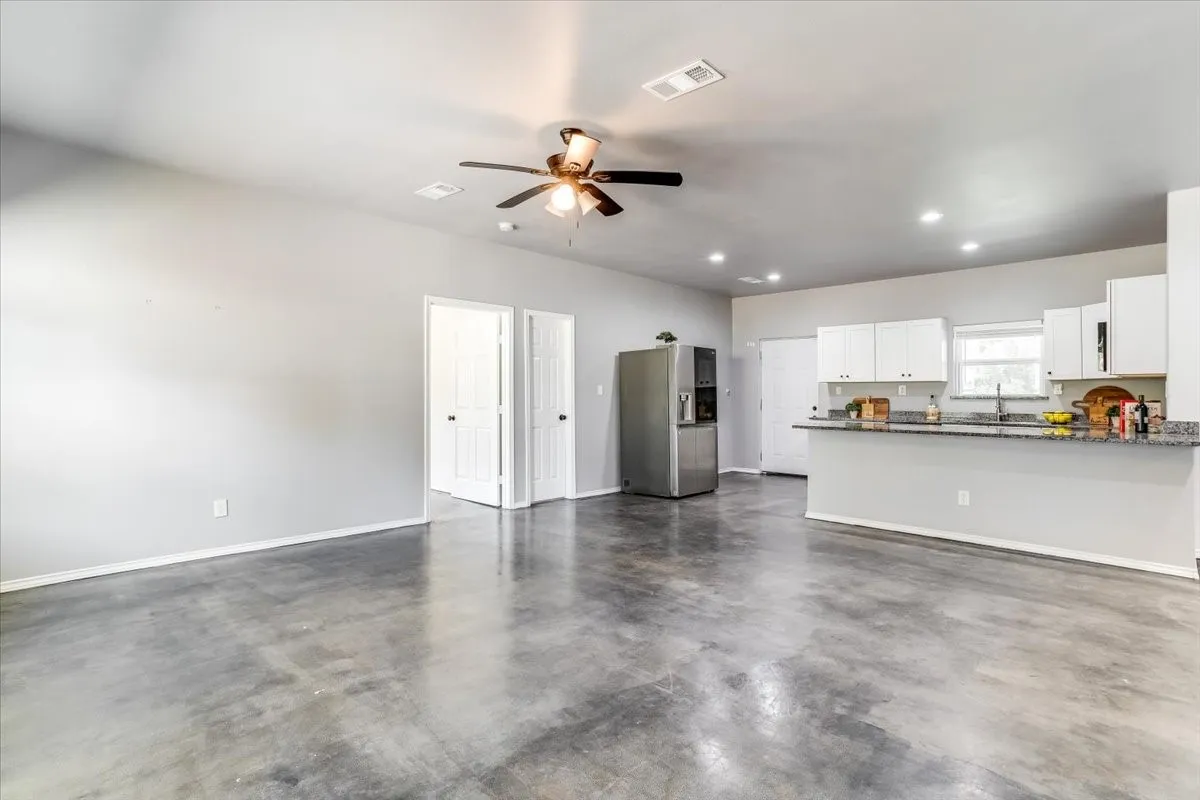 Single Family Residence For Sale in Johnson County , 1409 County Road 913, Burleson, Texas 76028, 4 Bedroom, 3 Bathroom, 2 Garage spaces, 1,891 Sqft, built in 2024, mls#21313622, Real Estate Agent in Burleson, Homes For Sale in Johnson county, Homes For Sale in Burleson, Realtor in Burleson Texas, Real Estate Brokerage Independent Realty Texas, Luminita Cordes Realtor