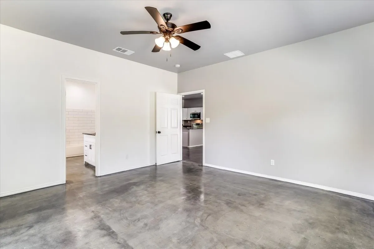 Single Family Residence For Sale in Johnson County , 1409 County Road 913, Burleson, Texas 76028, 4 Bedroom, 3 Bathroom, 2 Garage spaces, 1,891 Sqft, built in 2024, mls#21313622, Real Estate Agent in Burleson, Homes For Sale in Johnson county, Homes For Sale in Burleson, Realtor in Burleson Texas, Real Estate Brokerage Independent Realty Texas, Luminita Cordes Realtor