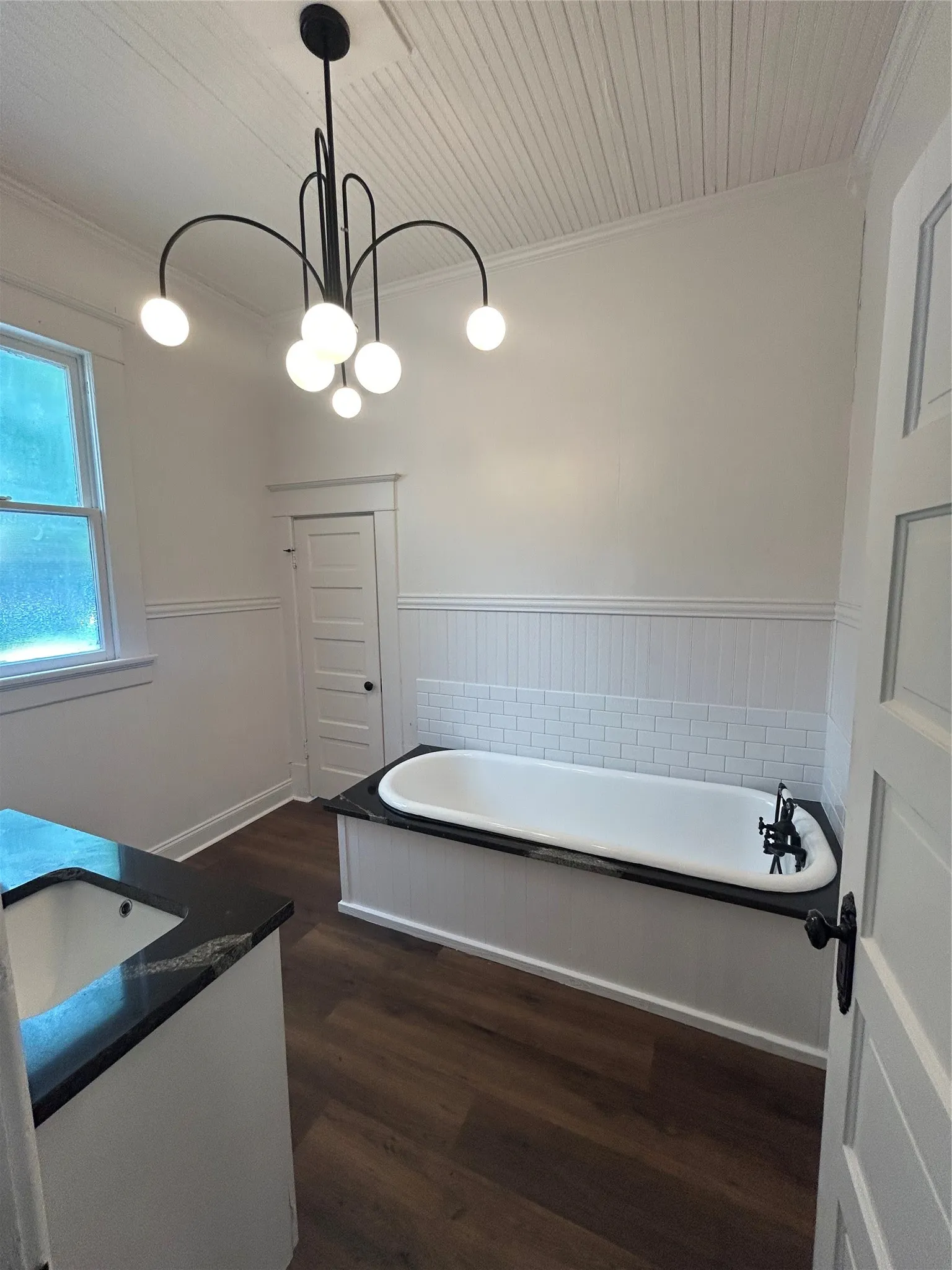 Single Family Residence For Sale in Limestone County , 402 E Navasota Street, Groesbeck, Texas 76642, 4 Bedroom, 2 Bathroom, Garage spaces, 2,138 Sqft, built in 1912, mls#21308646, Real Estate Agent in Groesbeck, Homes For Sale in Limestone county, Homes For Sale in Groesbeck, Realtor in Groesbeck Texas, Real Estate Brokerage Independent Realty Texas, Luminita Cordes Realtor