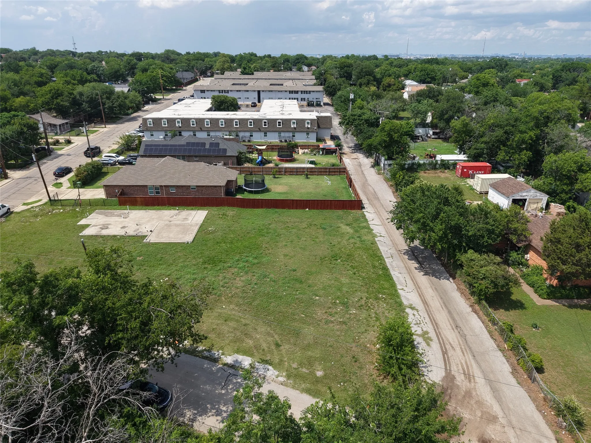 Unimproved Land For Sale in Dallas County , 11 W Higgins Boulevard, Cockrell Hill, Texas 75211, 0, 0, Garage spaces, 0 Sqft, built in 0, Price $270,000, mls#21312231, Real Estate Agent in Cockrell Hill, Homes For Sale in Dallas county, Homes For Sale in Cockrell Hill, Realtor in Cockrell Hill Texas, Real Estate Brokerage Independent Realty Texas, Luminita Cordes Realtor