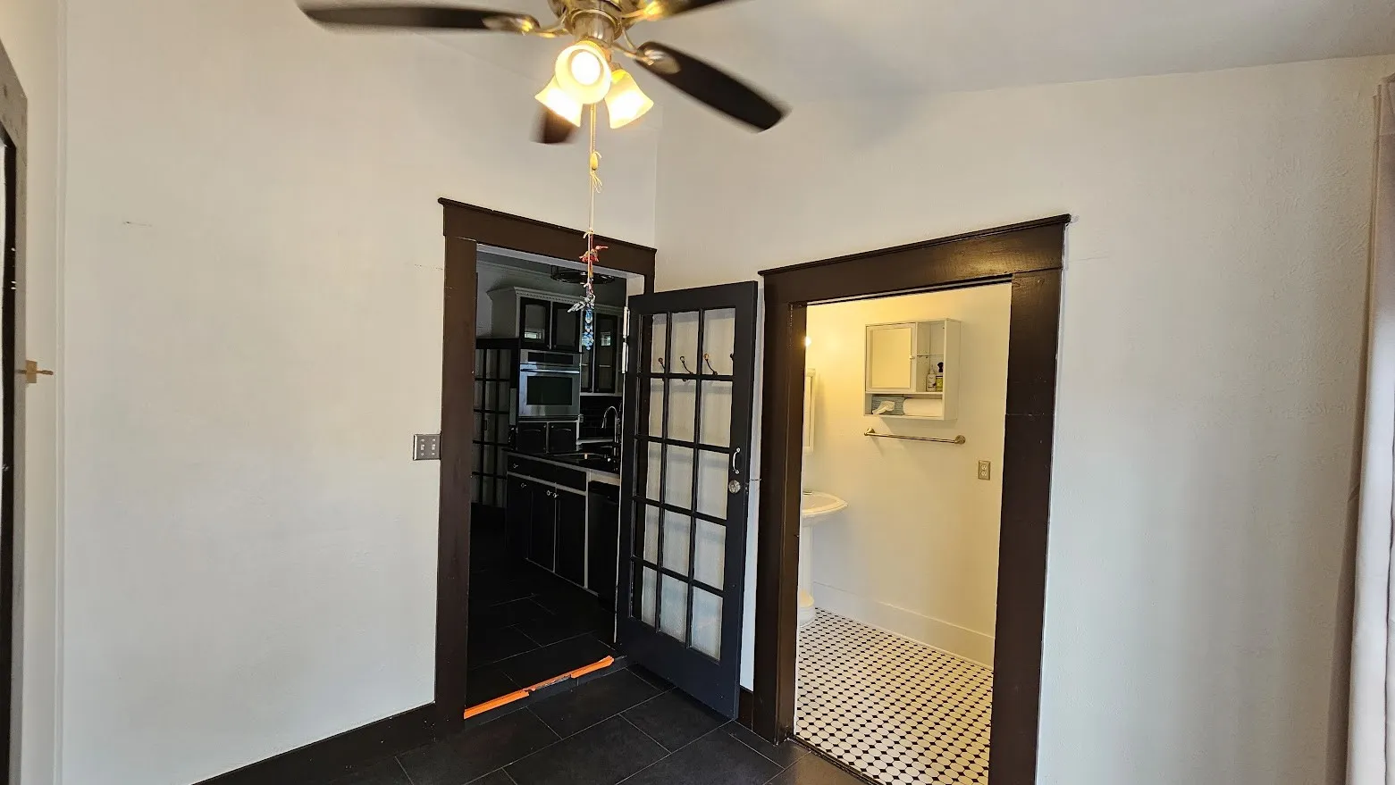 Single Family Residence For Rent in Dallas County , 5126 Columbia Avenue, Dallas, Texas 75214, 4 Bedroom, 3 Bathroom, Garage spaces, 2,350 Sqft, built in 1916, Price $3,500, mls#21313634, Real Estate Agent in Dallas, Homes For Rent in Dallas county, Homes For Rent in Dallas, Realtor in Dallas Texas, Real Estate Brokerage Independent Realty Texas, Luminita Cordes Realtor