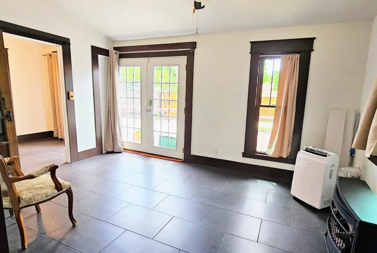 Single Family Residence For Rent in Dallas County , 5126 Columbia Avenue, Dallas, Texas 75214, 4 Bedroom, 3 Bathroom, Garage spaces, 2,350 Sqft, built in 1916, Price $3,500, mls#21313634, Real Estate Agent in Dallas, Homes For Rent in Dallas county, Homes For Rent in Dallas, Realtor in Dallas Texas, Real Estate Brokerage Independent Realty Texas, Luminita Cordes Realtor