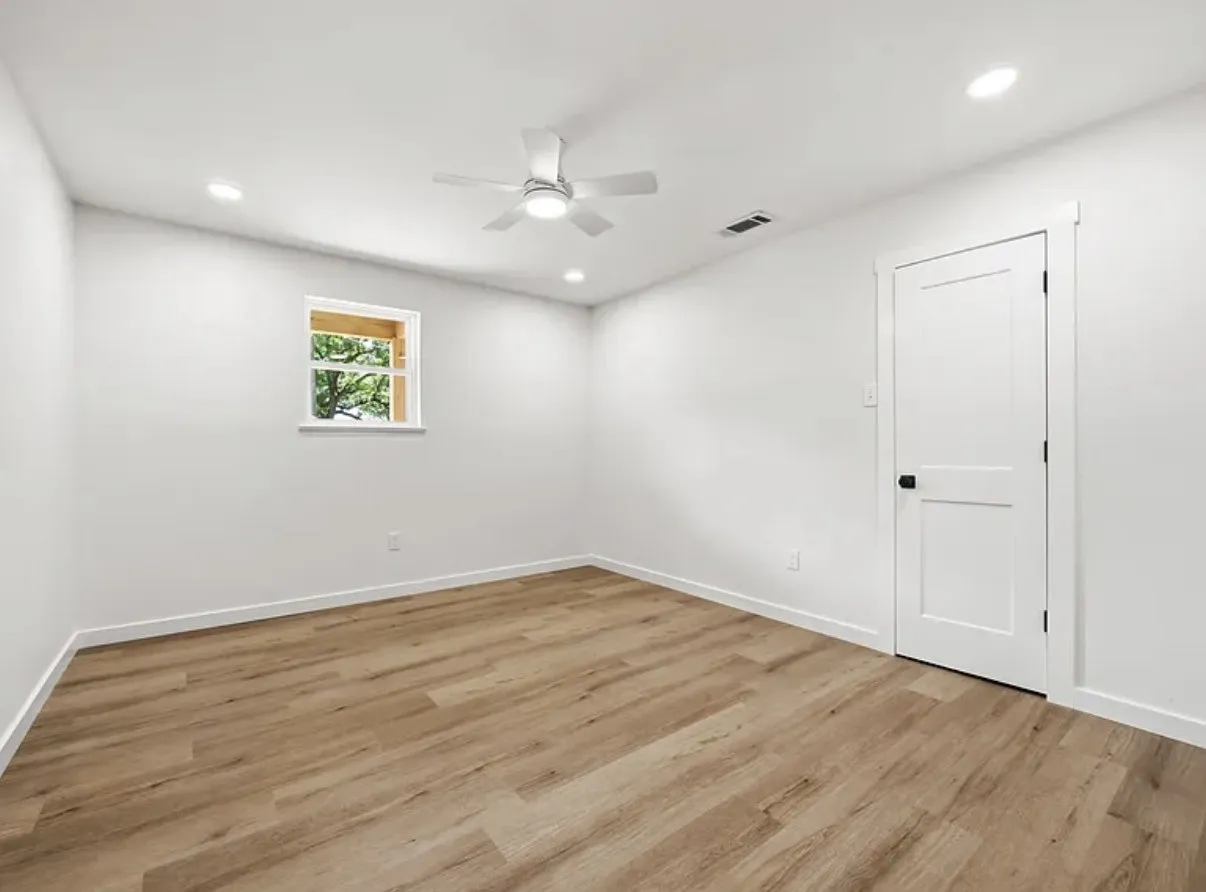 Single Family Residence For Sale in Mc Lennan County , 616 E Moonlight Drive, Robinson, Texas 76706, 4 Bedroom, 4 Bathroom, 4 Garage spaces, 2,525 Sqft, built in 1974, mls#21313631, Real Estate Agent in Robinson, Homes For Sale in Mc Lennan county, Homes For Sale in Robinson, Realtor in Robinson Texas, Real Estate Brokerage Independent Realty Texas, Luminita Cordes Realtor