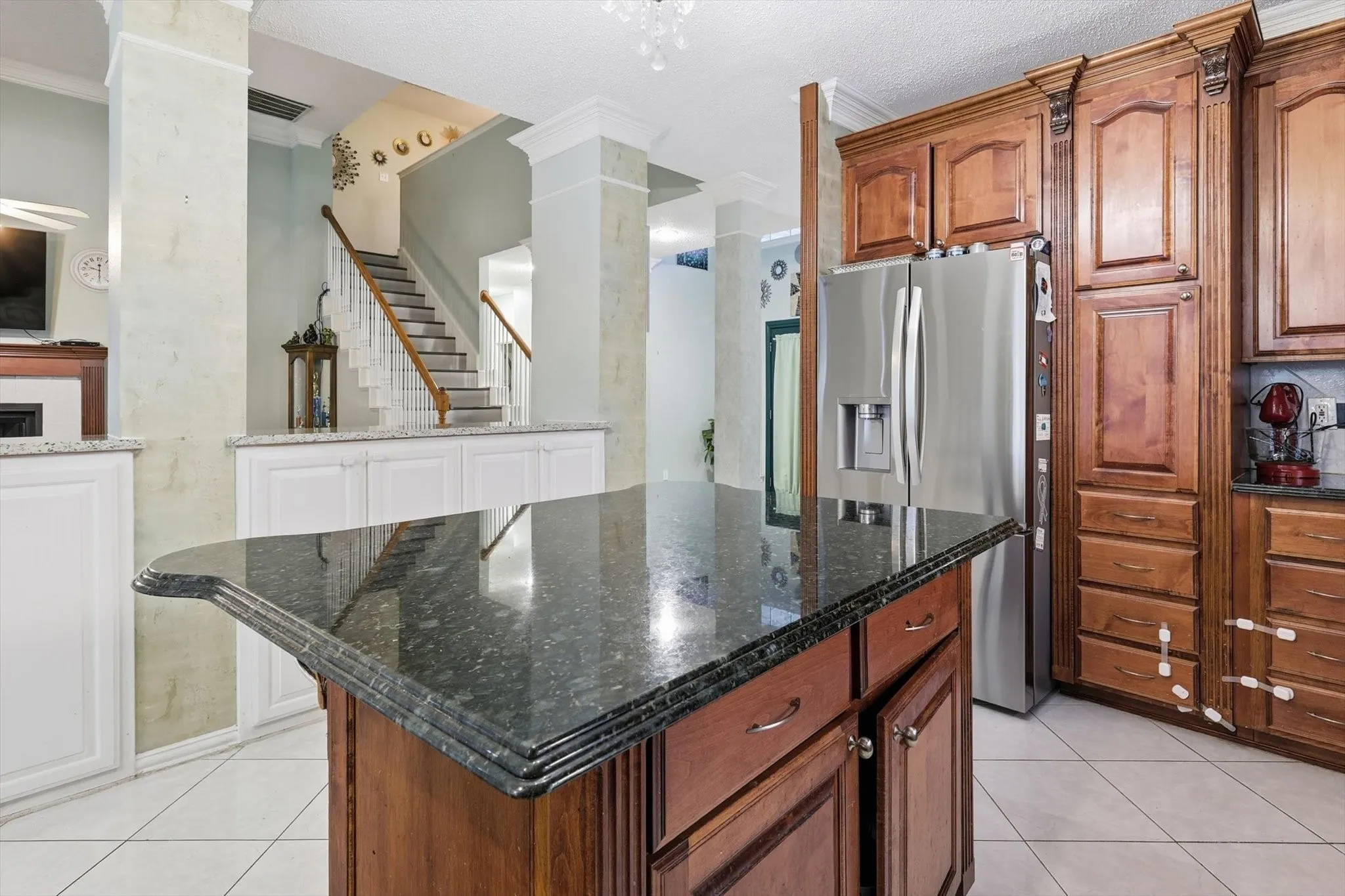 Single Family Residence For Rent in Tarrant County , 2014 Rumson Drive, Arlington, Texas 76006, 4 Bedrooms, 3 Bathrooms, 2 Garage spaces, 2,857 Sqft, built in 1994, Price $3,900, mls#21313569, Real Estate Agent in Arlington, Homes For Rent in Tarrant county, Homes For Rent in Arlington, Realtor in Arlington Texas, Real Estate Brokerage Independent Realty Texas, Luminita Cordes Realtor