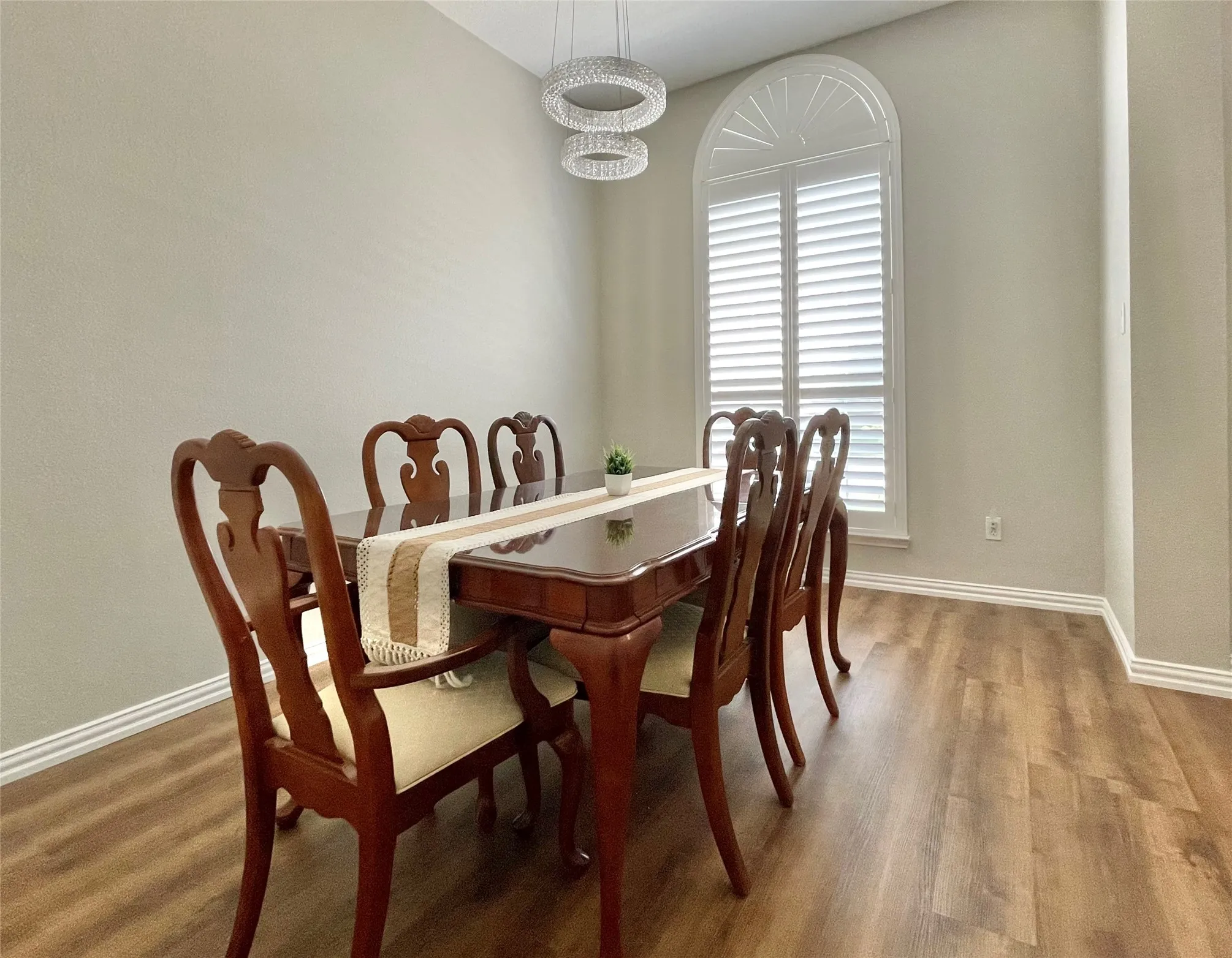 Single Family Residence For Sale in Collin County , 5104 China Berry Drive, Mc Kinney, Texas 75070, 3 Bedroom, 2 Bathroom, 2 Garage spaces, 1,831 Sqft, built in 1999, mls#21309850, Real Estate Agent in Mc Kinney, Homes For Sale in Collin county, Homes For Sale in Mc Kinney, Realtor in Mc Kinney Texas, Real Estate Brokerage Independent Realty Texas, Luminita Cordes Realtor