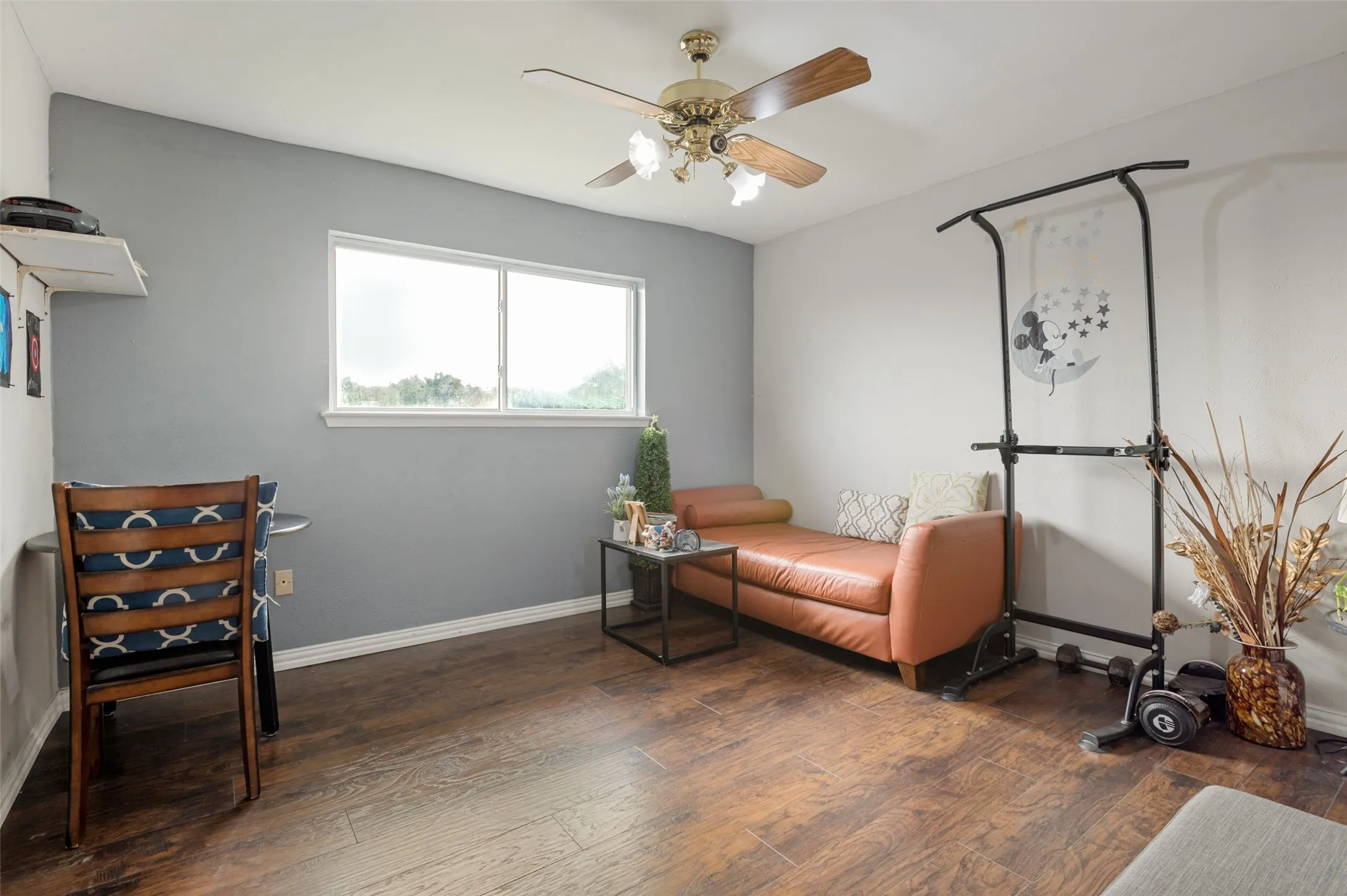 Townhouse For Sale in Dallas County , 1402 S Carrier Parkway 202, Grand Prairie, Texas 75051, 3 Bedroom, 3 Bathroom, 2 Garage spaces, 1,654 Sqft, built in 1974, mls#21308006, Real Estate Agent in Grand Prairie, Homes For Sale in Dallas county, Homes For Sale in Grand Prairie, Realtor in Grand Prairie Texas, Real Estate Brokerage Independent Realty Texas, Luminita Cordes Realtor