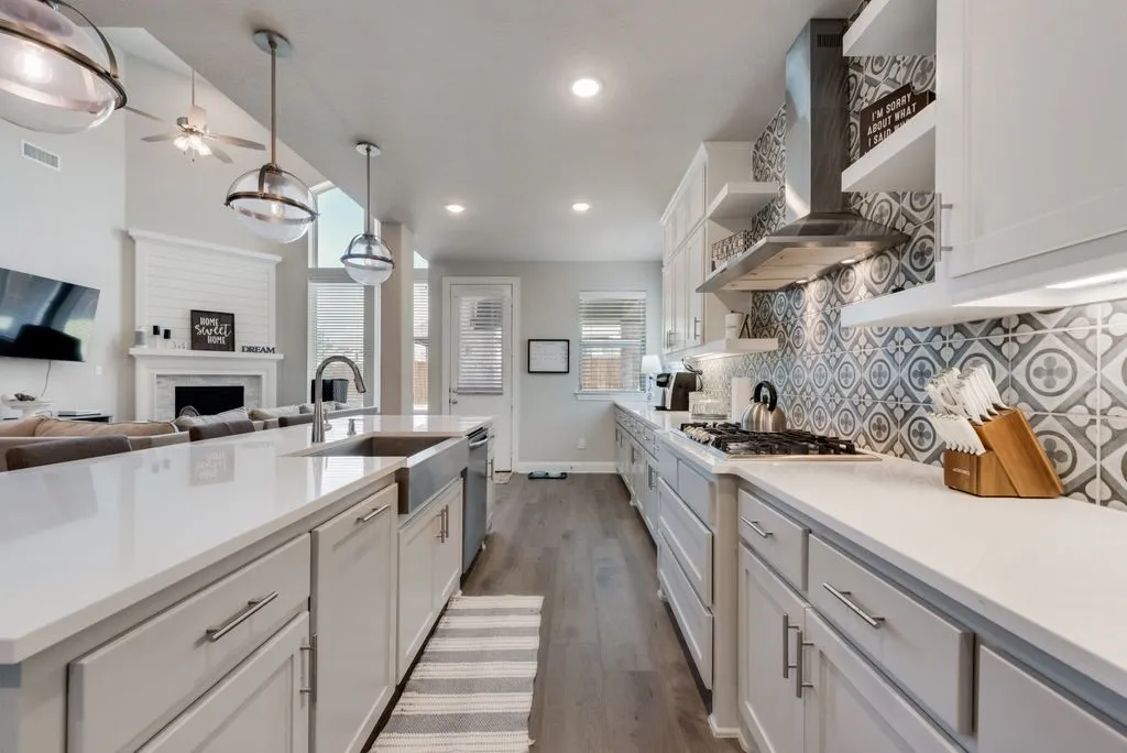 Single Family Residence For Sale in Tarrant County , 7501 Whisterwheel Way, Fort Worth, Texas 76123, 4 Bedroom, 3 Bathroom, 2 Garage spaces, 3,067 Sqft, built in 2021, mls#21313617, Real Estate Agent in Fort Worth, Homes For Sale in Tarrant county, Homes For Sale in Fort Worth, Realtor in Fort Worth Texas, Real Estate Brokerage Independent Realty Texas, Luminita Cordes Realtor
