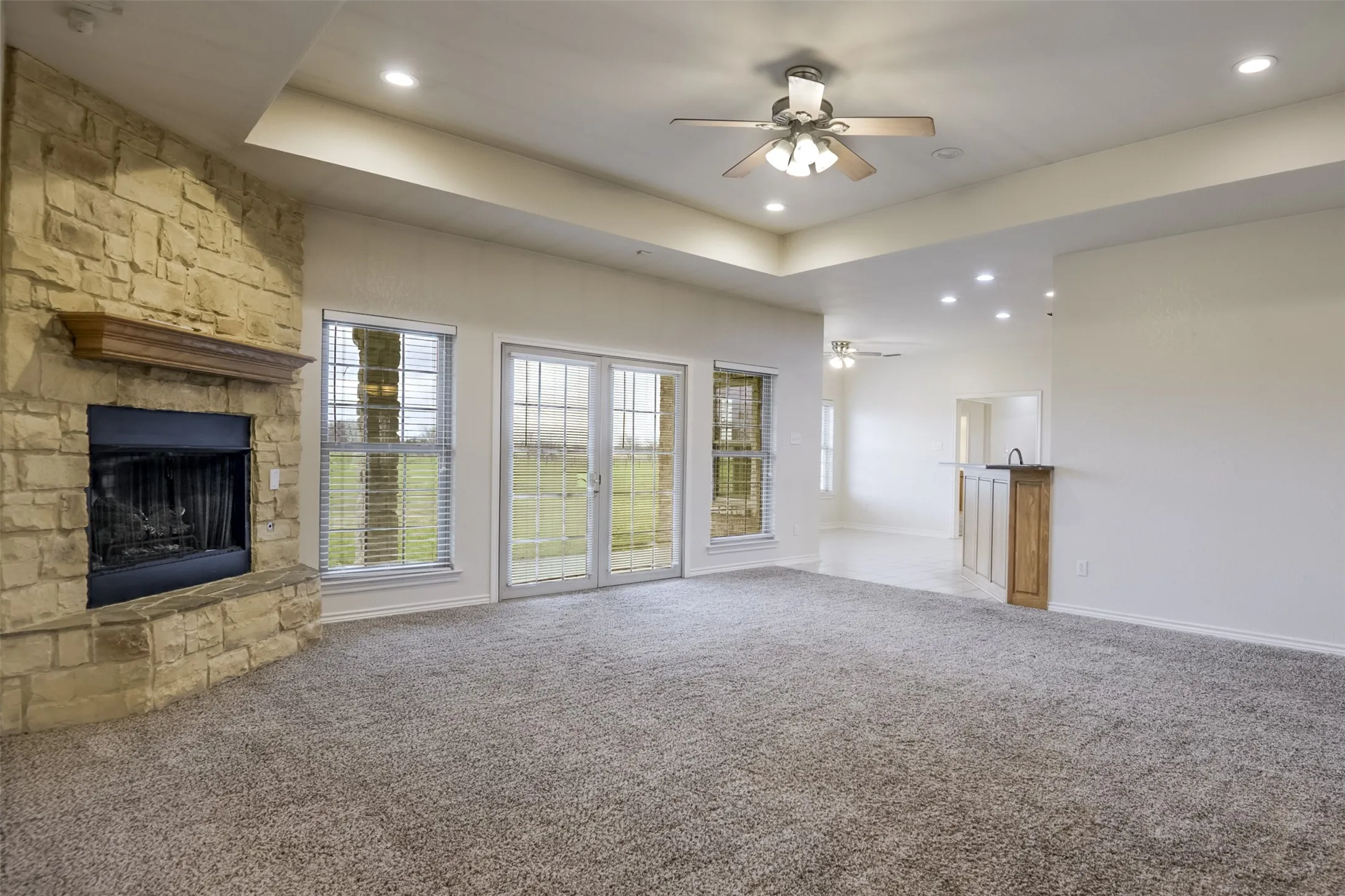 Single Family Residence For Sale in Ellis County , 1066 West Road, Waxahachie, Texas 75165, 4 Bedroom, 4 Bathroom, 2 Garage spaces, 2,908 Sqft, built in 2003, mls#21309022, Real Estate Agent in Waxahachie, Homes For Sale in Ellis county, Homes For Sale in Waxahachie, Realtor in Waxahachie Texas, Real Estate Brokerage Independent Realty Texas, Luminita Cordes Realtor