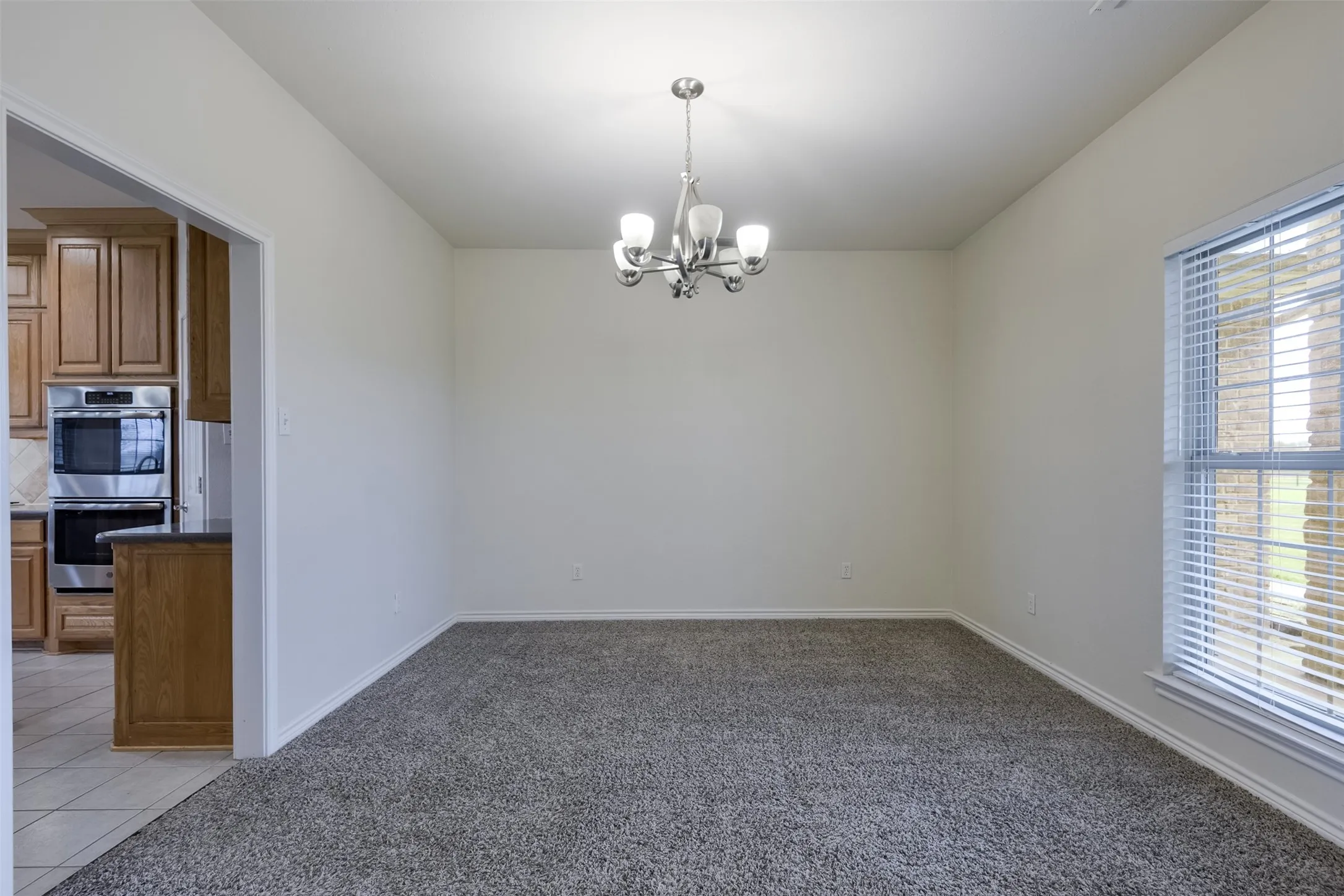 Single Family Residence For Sale in Ellis County , 1066 West Road, Waxahachie, Texas 75165, 4 Bedroom, 4 Bathroom, 2 Garage spaces, 2,908 Sqft, built in 2003, mls#21309022, Real Estate Agent in Waxahachie, Homes For Sale in Ellis county, Homes For Sale in Waxahachie, Realtor in Waxahachie Texas, Real Estate Brokerage Independent Realty Texas, Luminita Cordes Realtor
