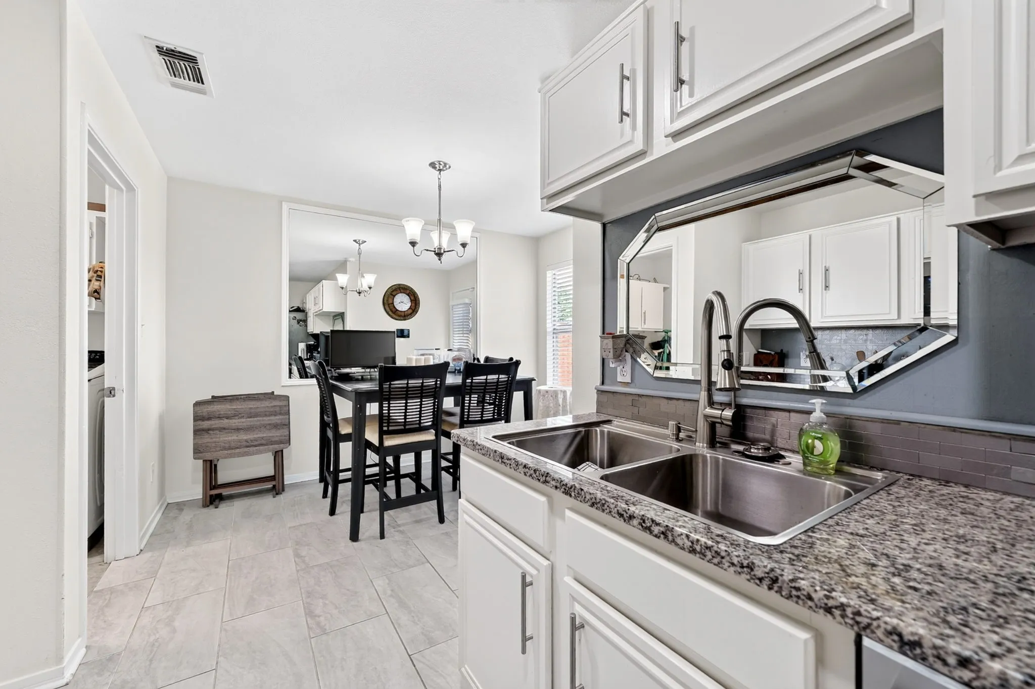 Single Family Residence For Sale in Dallas County , 9339 CRIMNSON Court, Dallas, Texas 75217, 3 Bedroom, 2 Bathroom, 2 Garage spaces, 1,287 Sqft, built in 1998, mls#21313637, Real Estate Agent in Dallas, Homes For Sale in Dallas county, Homes For Sale in Dallas, Realtor in Dallas Texas, Real Estate Brokerage Independent Realty Texas, Luminita Cordes Realtor