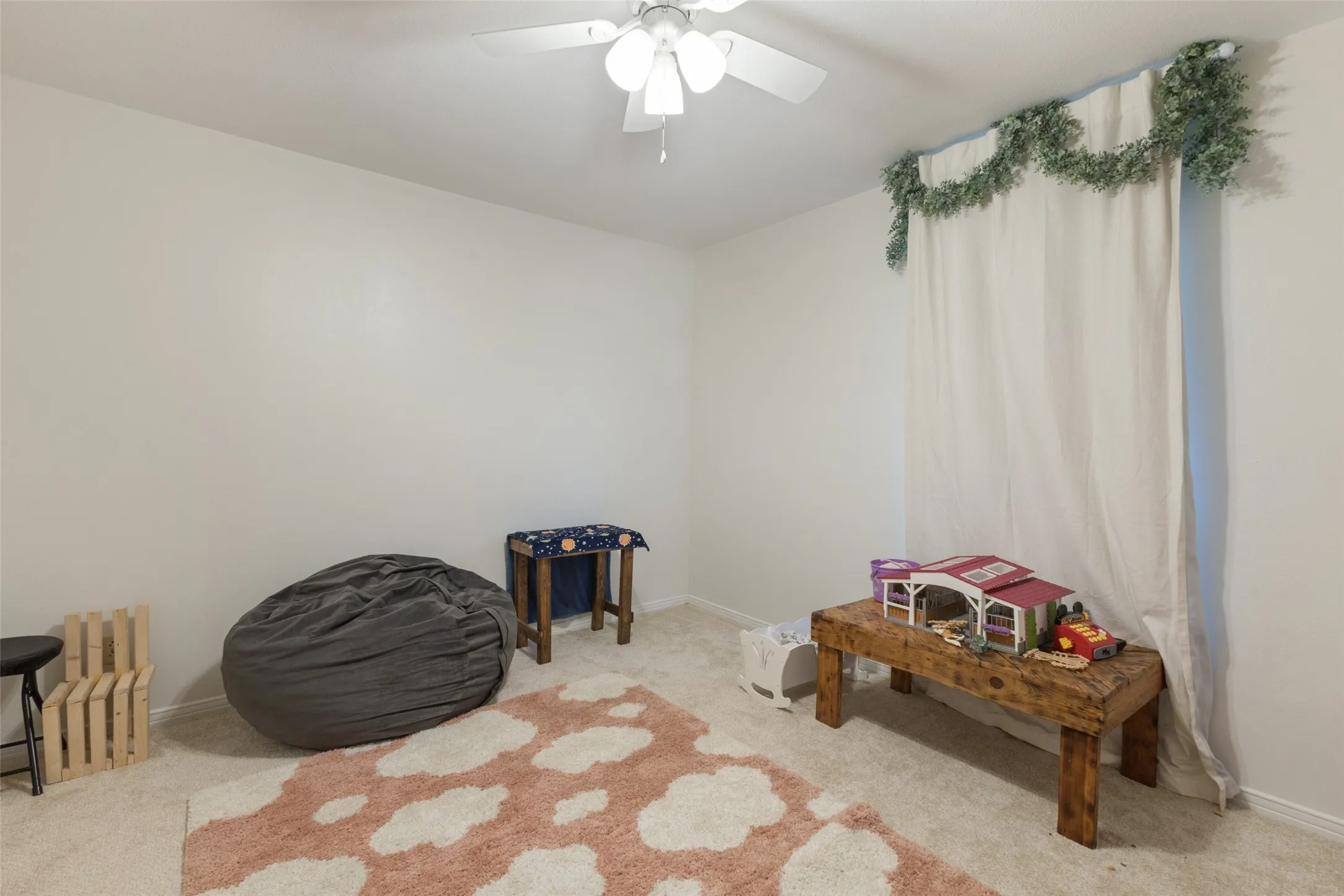 Single Family Residence For Sale in Dallas County , 705 S Grove Road, Richardson, Texas 75081, 4 Bedroom, 2 Bathroom, 2 Garage spaces, 2,485 Sqft, built in 1974, mls#21313654, Real Estate Agent in Richardson, Homes For Sale in Dallas county, Homes For Sale in Richardson, Realtor in Richardson Texas, Real Estate Brokerage Independent Realty Texas, Luminita Cordes Realtor