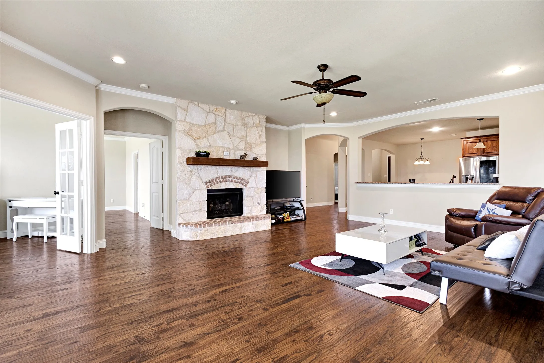 Single Family Residence For Sale in Denton County , 15400 Mount Evans Drive, Little Elm, Texas 75068, 3 Bedroom, 2 Bathroom, 2 Garage spaces, 2,112 Sqft, built in 2011, mls#21312897, Real Estate Agent in Little Elm, Homes For Sale in Denton county, Homes For Sale in Little Elm, Realtor in Little Elm Texas, Real Estate Brokerage Independent Realty Texas, Luminita Cordes Realtor