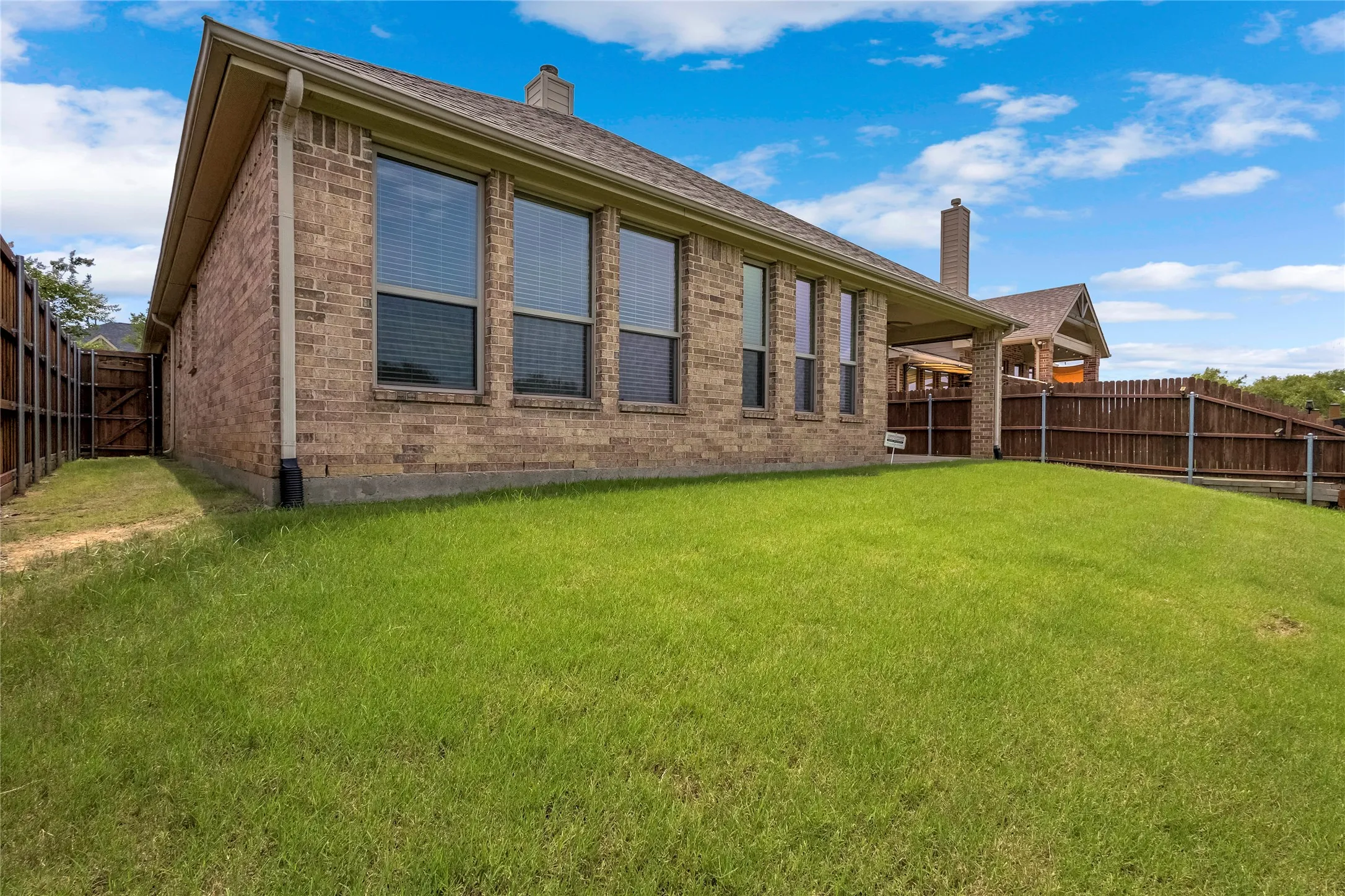 Single Family Residence For Sale in Denton County , 15400 Mount Evans Drive, Little Elm, Texas 75068, 3 Bedroom, 2 Bathroom, 2 Garage spaces, 2,112 Sqft, built in 2011, mls#21312897, Real Estate Agent in Little Elm, Homes For Sale in Denton county, Homes For Sale in Little Elm, Realtor in Little Elm Texas, Real Estate Brokerage Independent Realty Texas, Luminita Cordes Realtor
