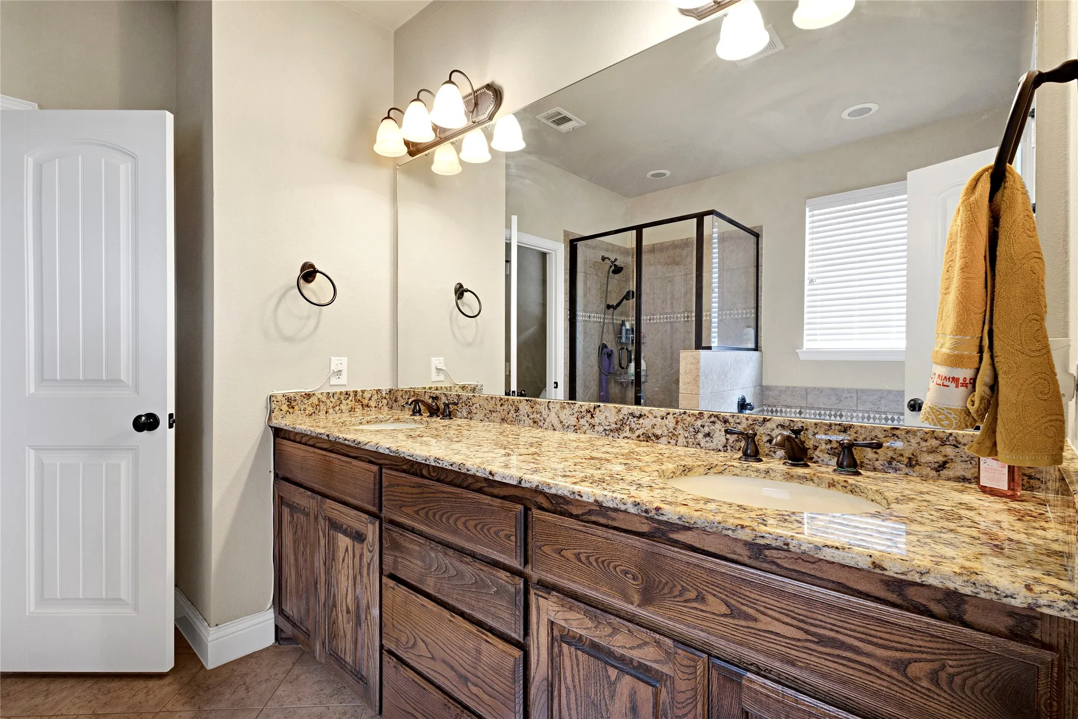 Single Family Residence For Sale in Denton County , 15400 Mount Evans Drive, Little Elm, Texas 75068, 3 Bedroom, 2 Bathroom, 2 Garage spaces, 2,112 Sqft, built in 2011, mls#21312897, Real Estate Agent in Little Elm, Homes For Sale in Denton county, Homes For Sale in Little Elm, Realtor in Little Elm Texas, Real Estate Brokerage Independent Realty Texas, Luminita Cordes Realtor