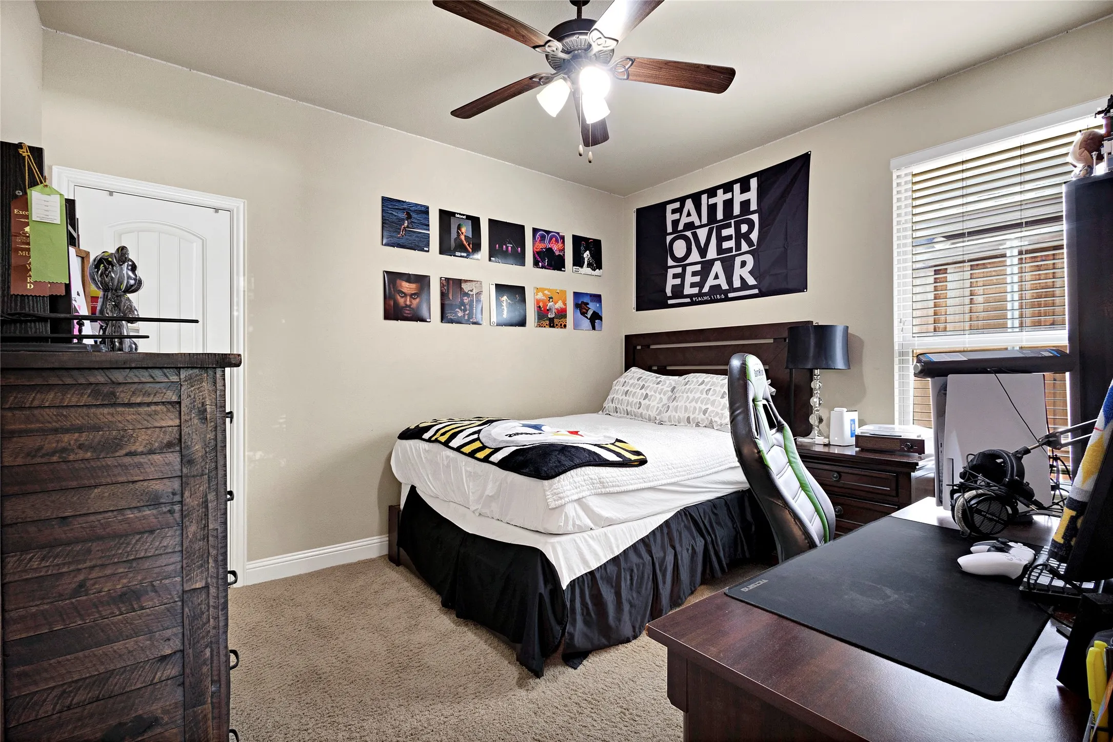 Single Family Residence For Sale in Denton County , 15400 Mount Evans Drive, Little Elm, Texas 75068, 3 Bedroom, 2 Bathroom, 2 Garage spaces, 2,112 Sqft, built in 2011, mls#21312897, Real Estate Agent in Little Elm, Homes For Sale in Denton county, Homes For Sale in Little Elm, Realtor in Little Elm Texas, Real Estate Brokerage Independent Realty Texas, Luminita Cordes Realtor