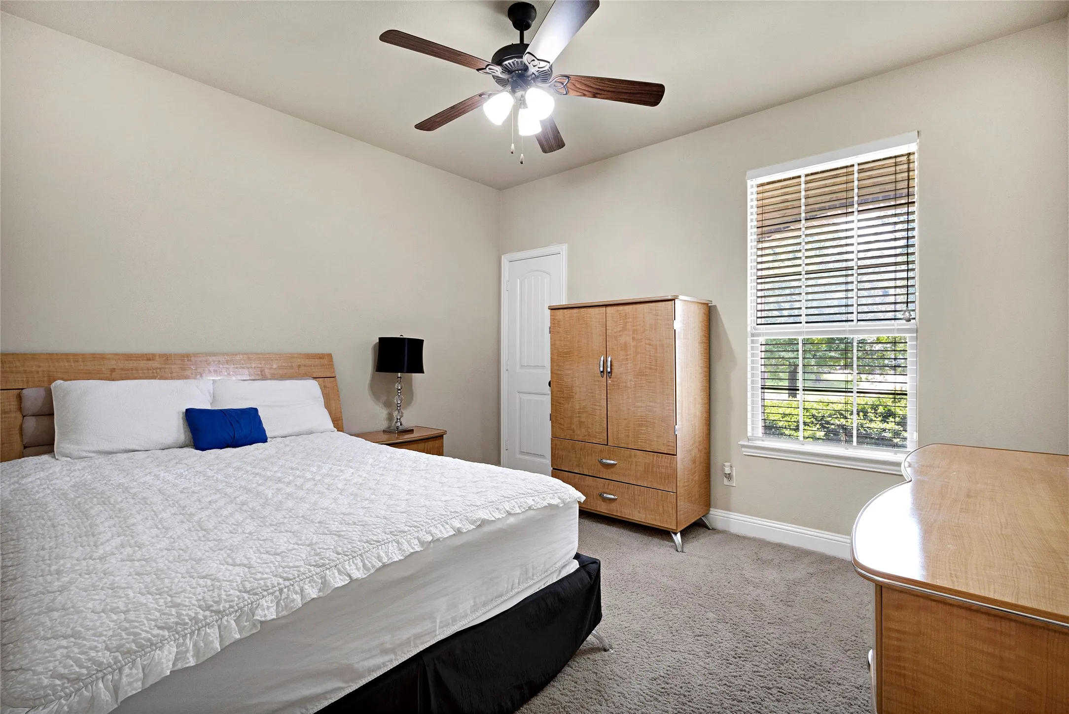 Single Family Residence For Sale in Denton County , 15400 Mount Evans Drive, Little Elm, Texas 75068, 3 Bedroom, 2 Bathroom, 2 Garage spaces, 2,112 Sqft, built in 2011, mls#21312897, Real Estate Agent in Little Elm, Homes For Sale in Denton county, Homes For Sale in Little Elm, Realtor in Little Elm Texas, Real Estate Brokerage Independent Realty Texas, Luminita Cordes Realtor
