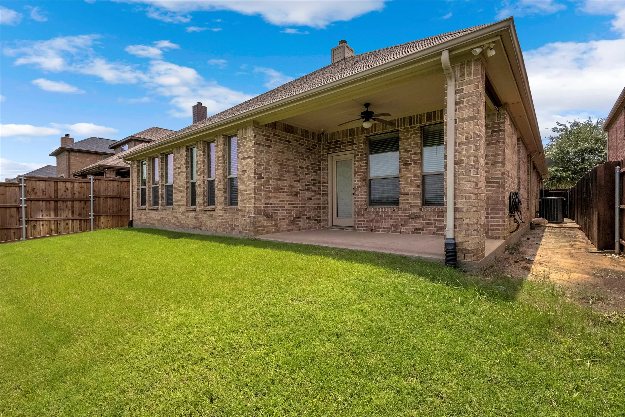Single Family Residence For Sale in Denton County , 15400 Mount Evans Drive, Little Elm, Texas 75068, 3 Bedroom, 2 Bathroom, 2 Garage spaces, 2,112 Sqft, built in 2011, mls#21312897, Real Estate Agent in Little Elm, Homes For Sale in Denton county, Homes For Sale in Little Elm, Realtor in Little Elm Texas, Real Estate Brokerage Independent Realty Texas, Luminita Cordes Realtor