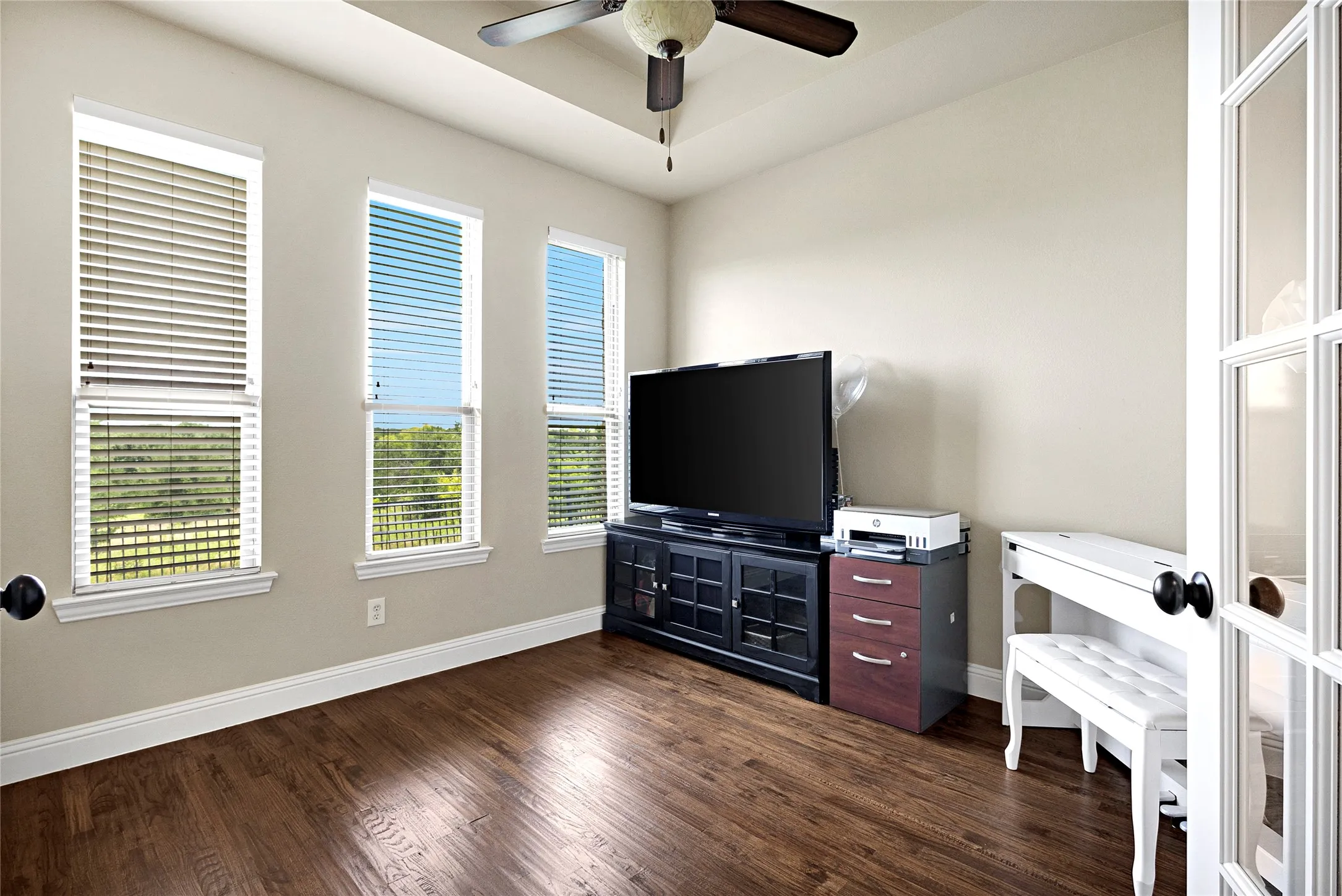 Single Family Residence For Sale in Denton County , 15400 Mount Evans Drive, Little Elm, Texas 75068, 3 Bedroom, 2 Bathroom, 2 Garage spaces, 2,112 Sqft, built in 2011, mls#21312897, Real Estate Agent in Little Elm, Homes For Sale in Denton county, Homes For Sale in Little Elm, Realtor in Little Elm Texas, Real Estate Brokerage Independent Realty Texas, Luminita Cordes Realtor