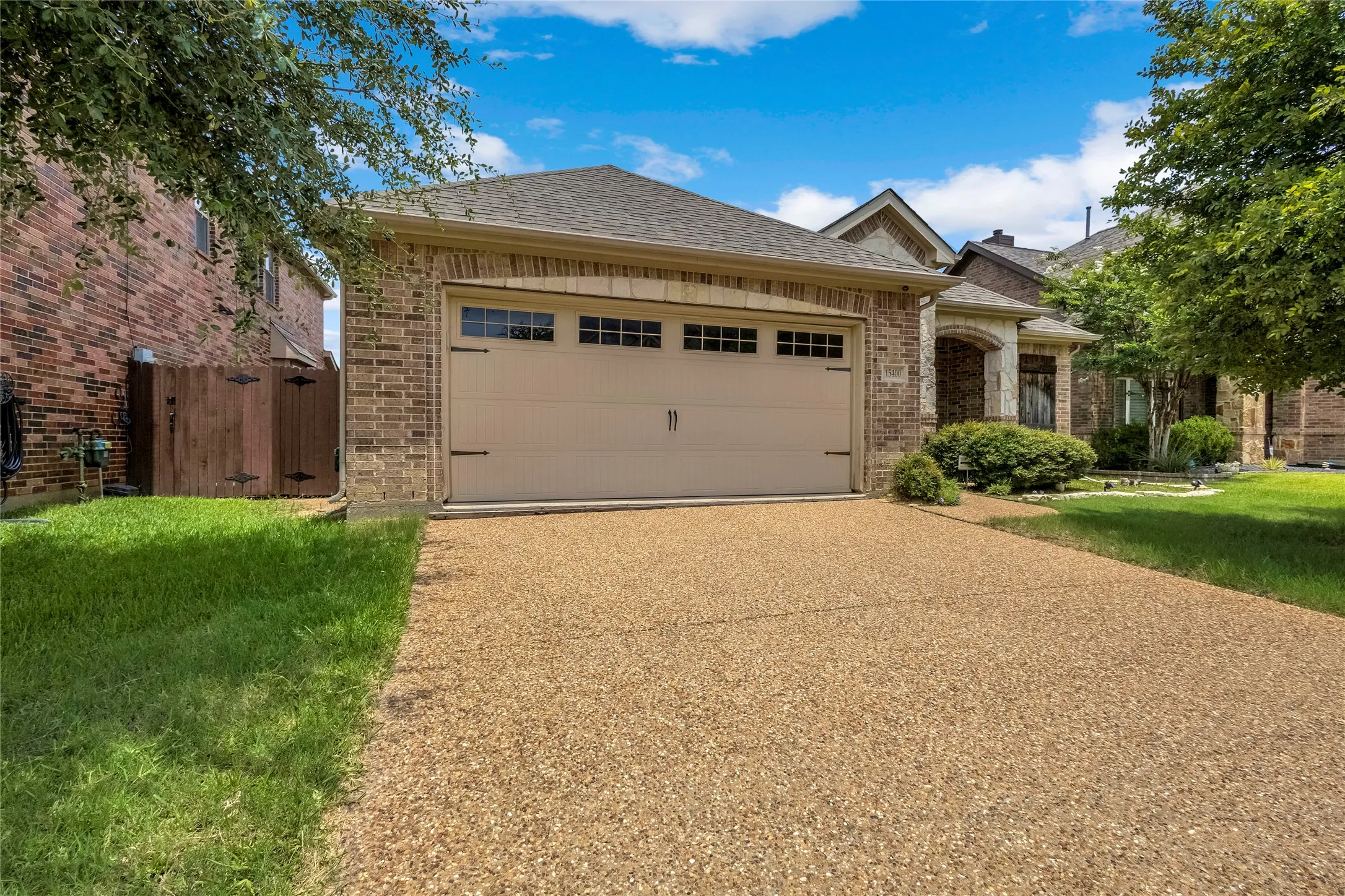 Single Family Residence For Sale in Denton County , 15400 Mount Evans Drive, Little Elm, Texas 75068, 3 Bedroom, 2 Bathroom, 2 Garage spaces, 2,112 Sqft, built in 2011, mls#21312897, Real Estate Agent in Little Elm, Homes For Sale in Denton county, Homes For Sale in Little Elm, Realtor in Little Elm Texas, Real Estate Brokerage Independent Realty Texas, Luminita Cordes Realtor