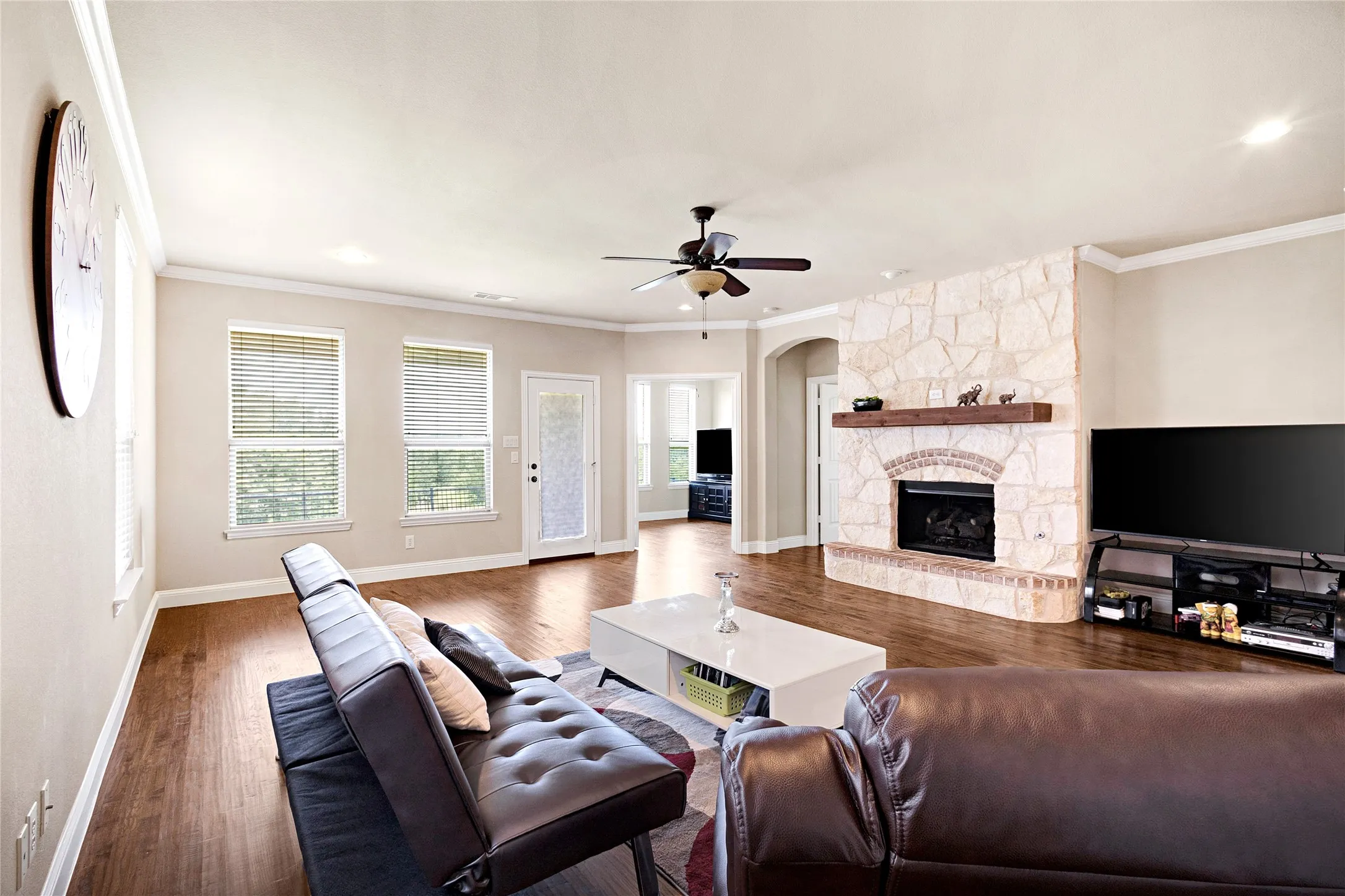 Single Family Residence For Sale in Denton County , 15400 Mount Evans Drive, Little Elm, Texas 75068, 3 Bedroom, 2 Bathroom, 2 Garage spaces, 2,112 Sqft, built in 2011, mls#21312897, Real Estate Agent in Little Elm, Homes For Sale in Denton county, Homes For Sale in Little Elm, Realtor in Little Elm Texas, Real Estate Brokerage Independent Realty Texas, Luminita Cordes Realtor