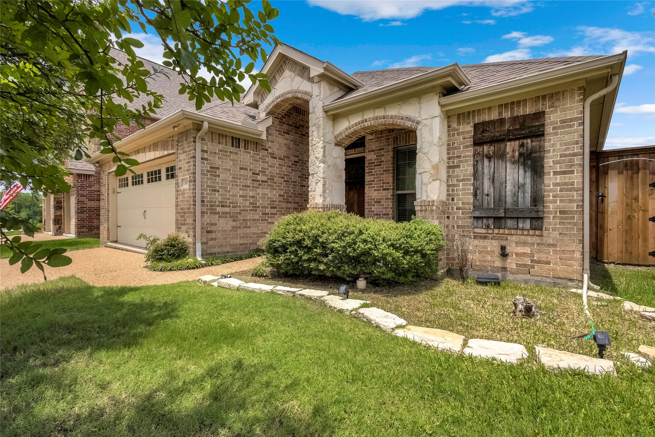Single Family Residence For Sale in Denton County , 15400 Mount Evans Drive, Little Elm, Texas 75068, 3 Bedroom, 2 Bathroom, 2 Garage spaces, 2,112 Sqft, built in 2011, mls#21312897, Real Estate Agent in Little Elm, Homes For Sale in Denton county, Homes For Sale in Little Elm, Realtor in Little Elm Texas, Real Estate Brokerage Independent Realty Texas, Luminita Cordes Realtor