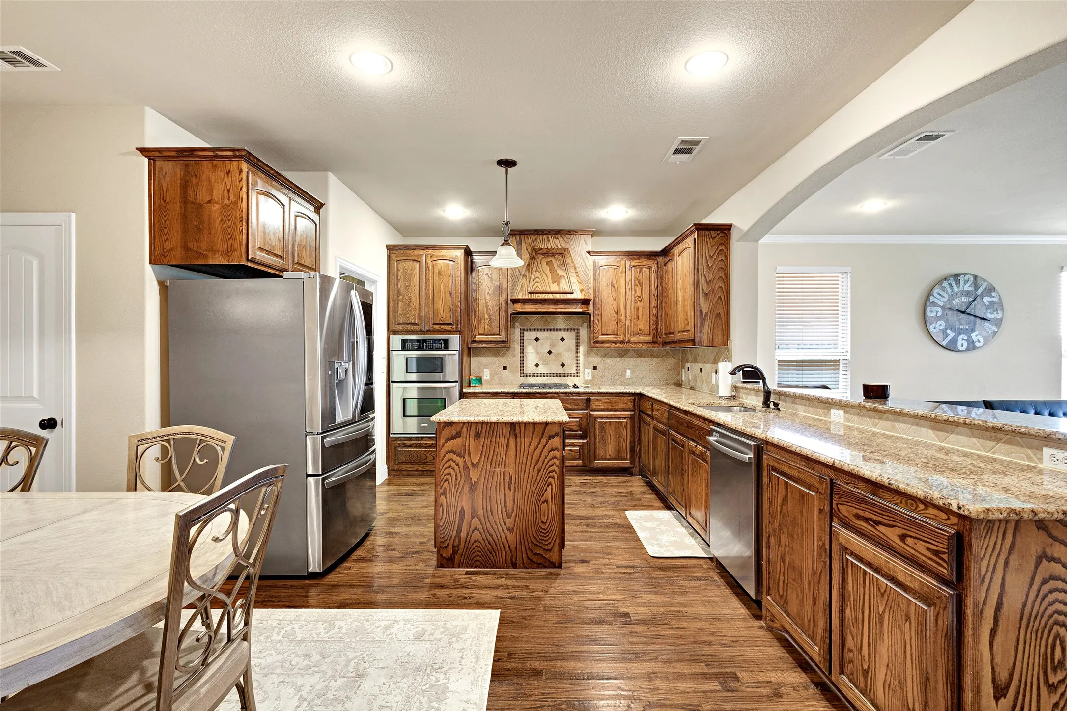 Single Family Residence For Sale in Denton County , 15400 Mount Evans Drive, Little Elm, Texas 75068, 3 Bedroom, 2 Bathroom, 2 Garage spaces, 2,112 Sqft, built in 2011, mls#21312897, Real Estate Agent in Little Elm, Homes For Sale in Denton county, Homes For Sale in Little Elm, Realtor in Little Elm Texas, Real Estate Brokerage Independent Realty Texas, Luminita Cordes Realtor