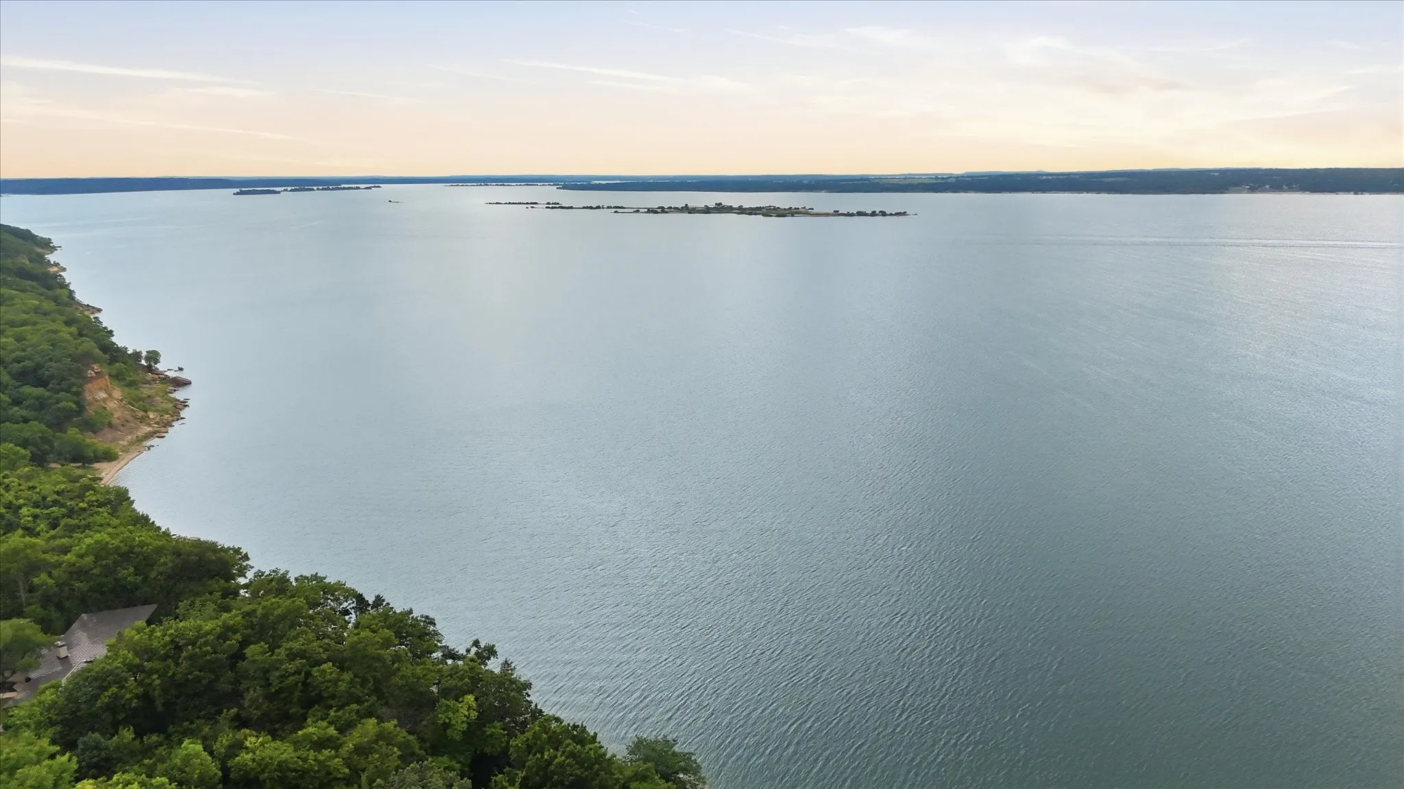 Bird's eye view of Lake Texoma from the neighborhood